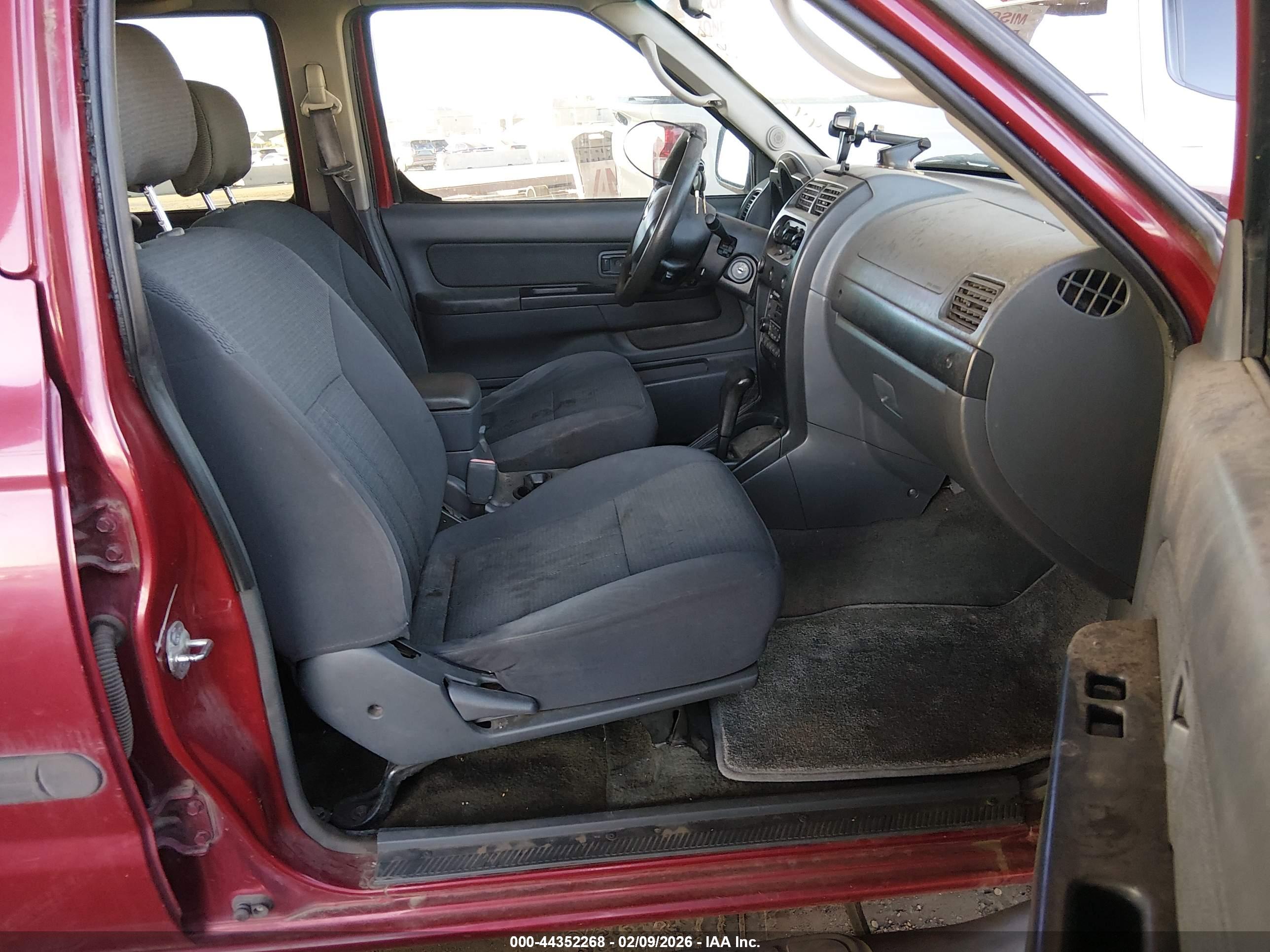 NISSAN FRONTIER image 5
