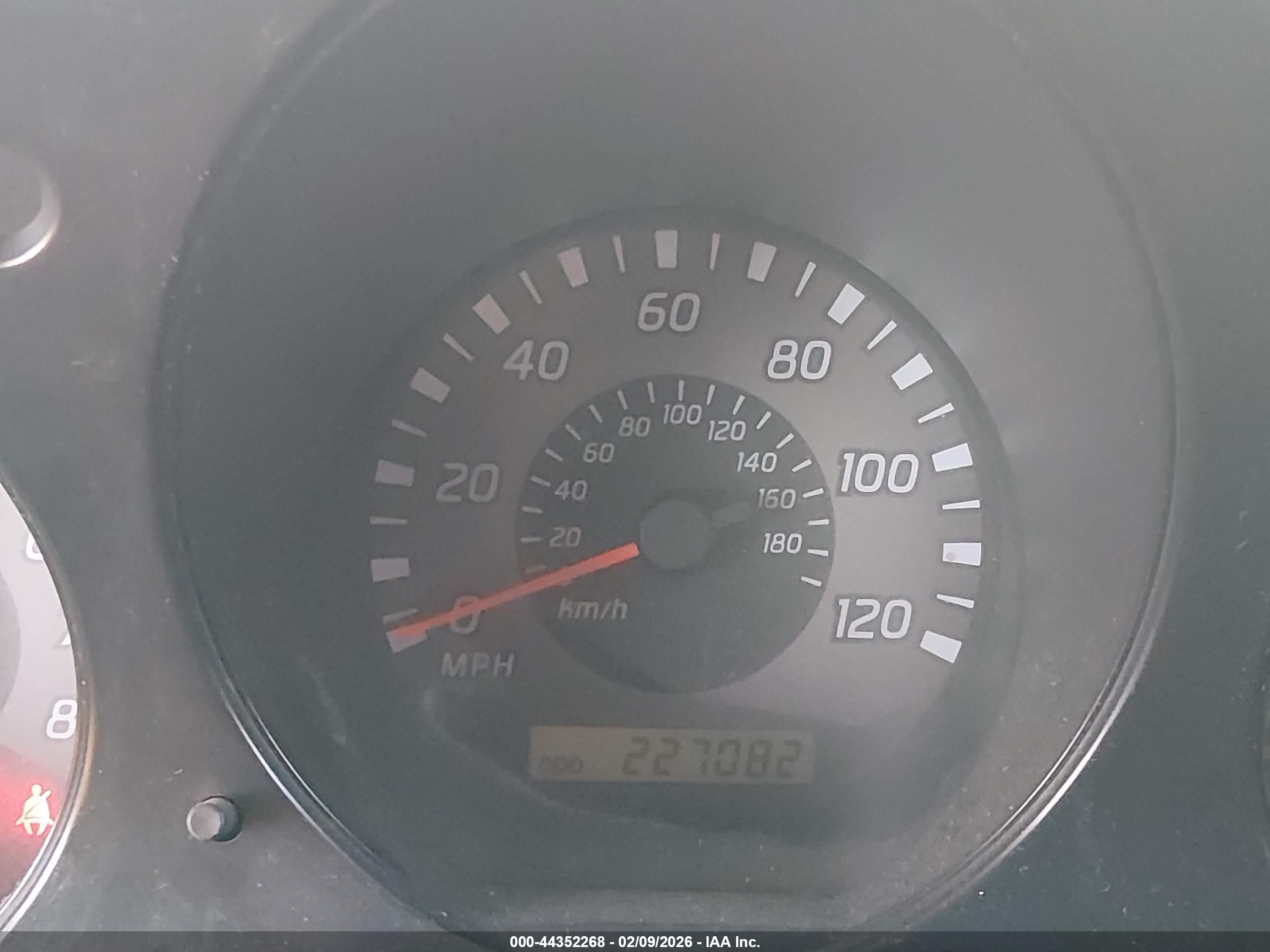 NISSAN FRONTIER image 7
