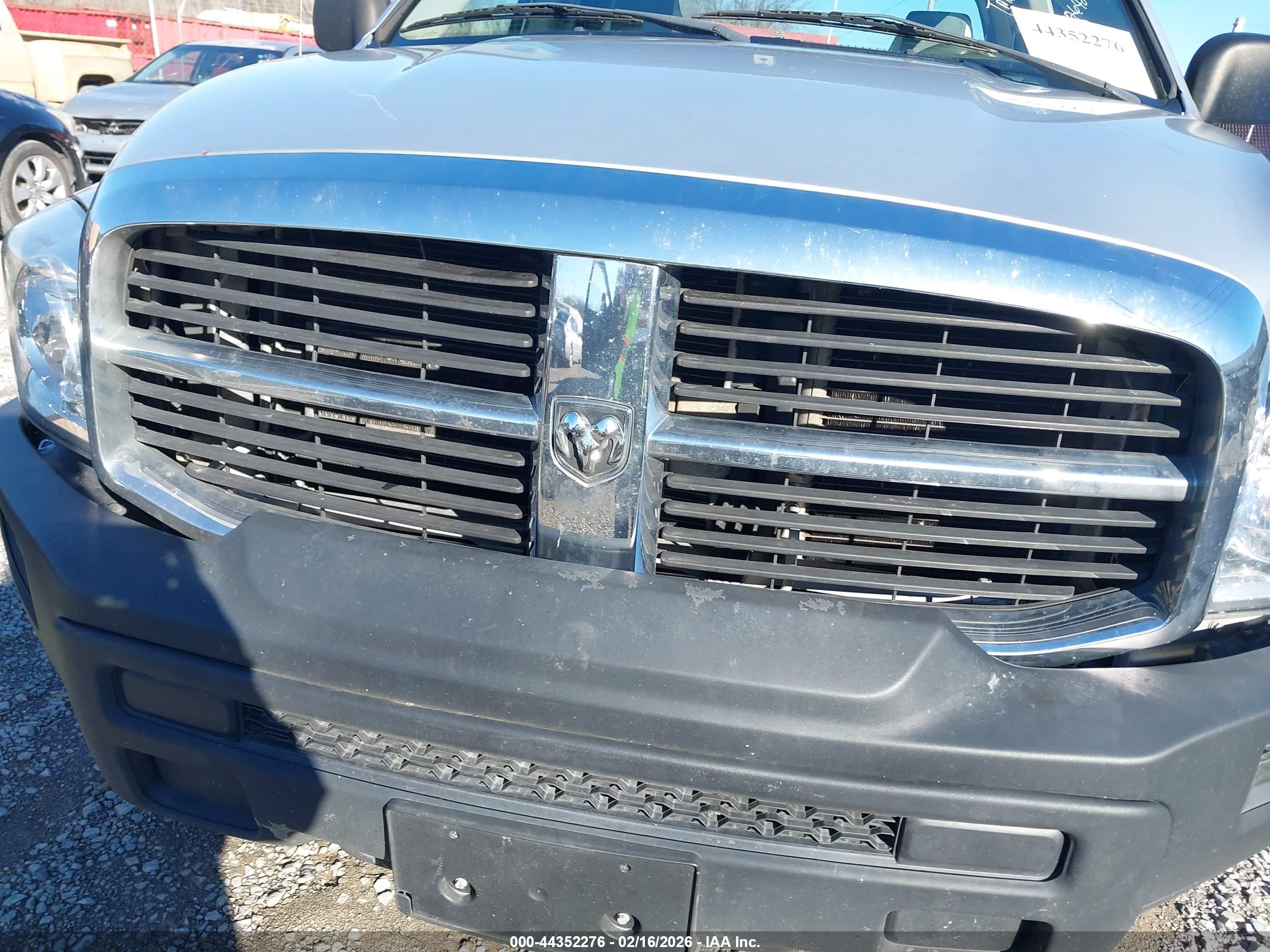 DODGE RAM image 10