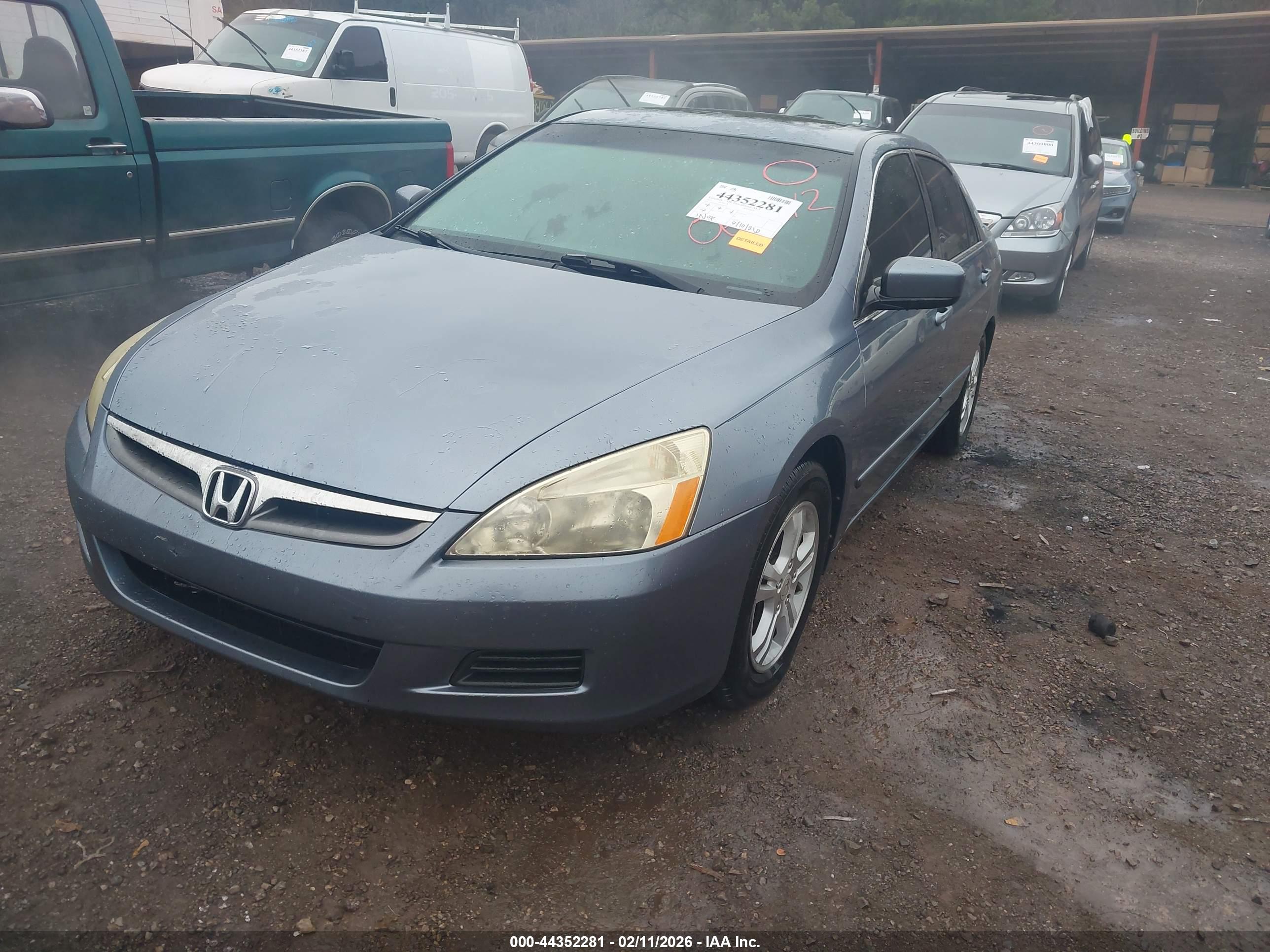 HONDA ACCORD image 2