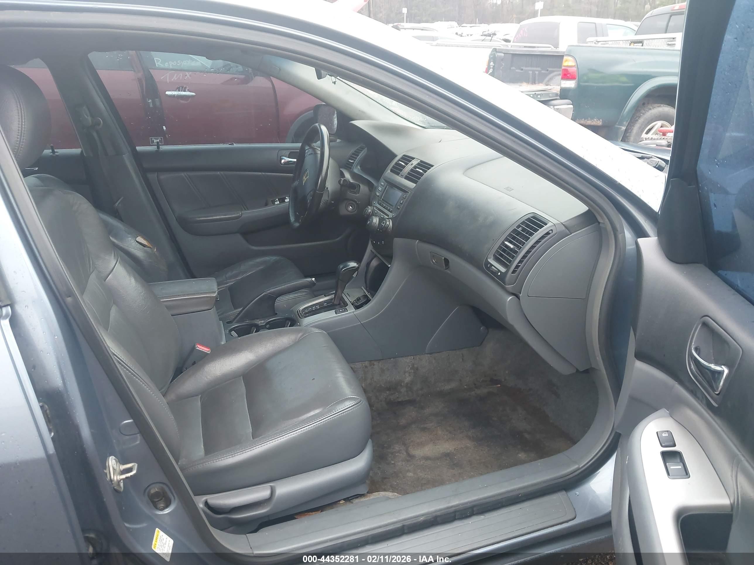 HONDA ACCORD image 5