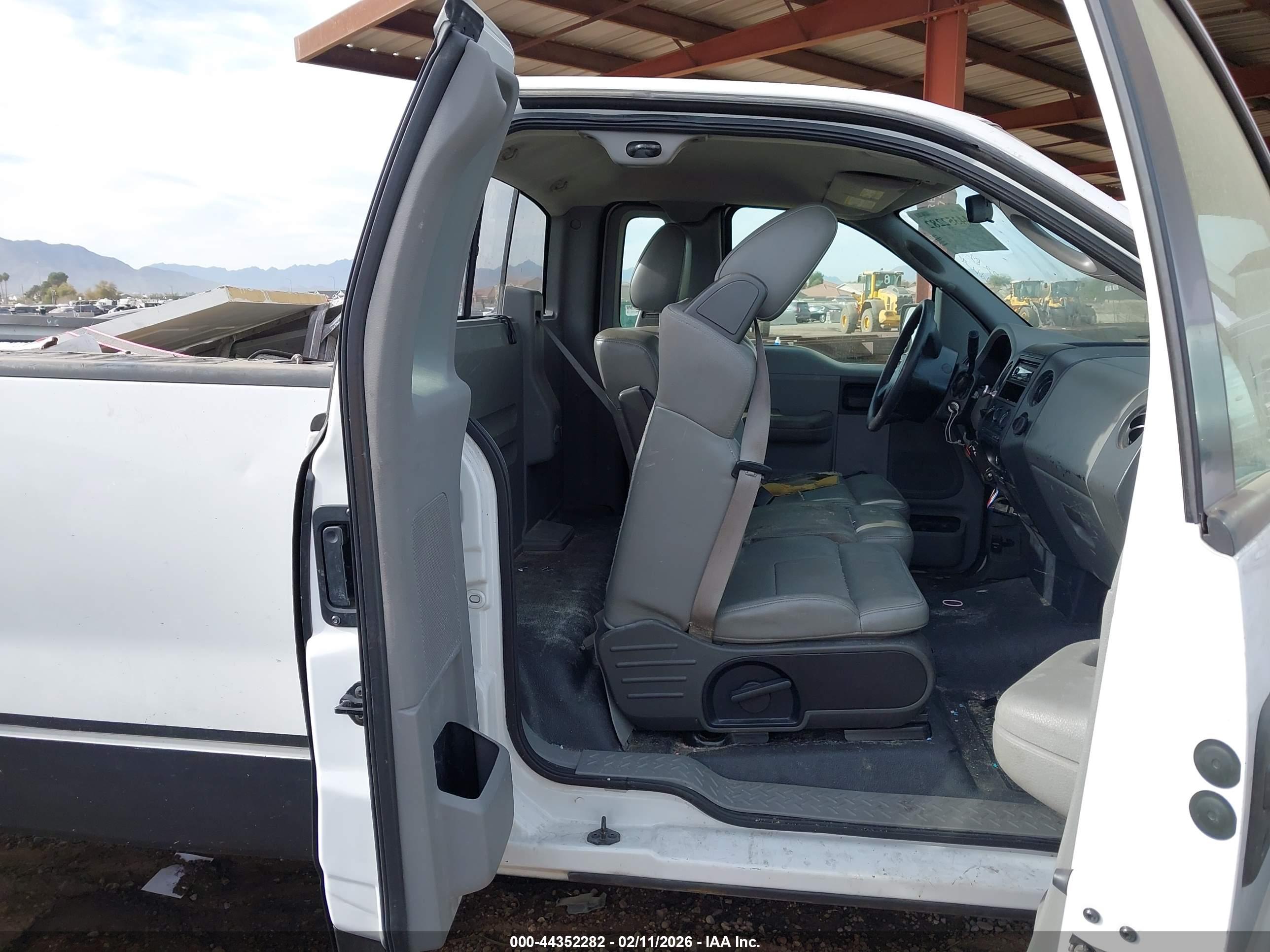 FORD F-150 image 8