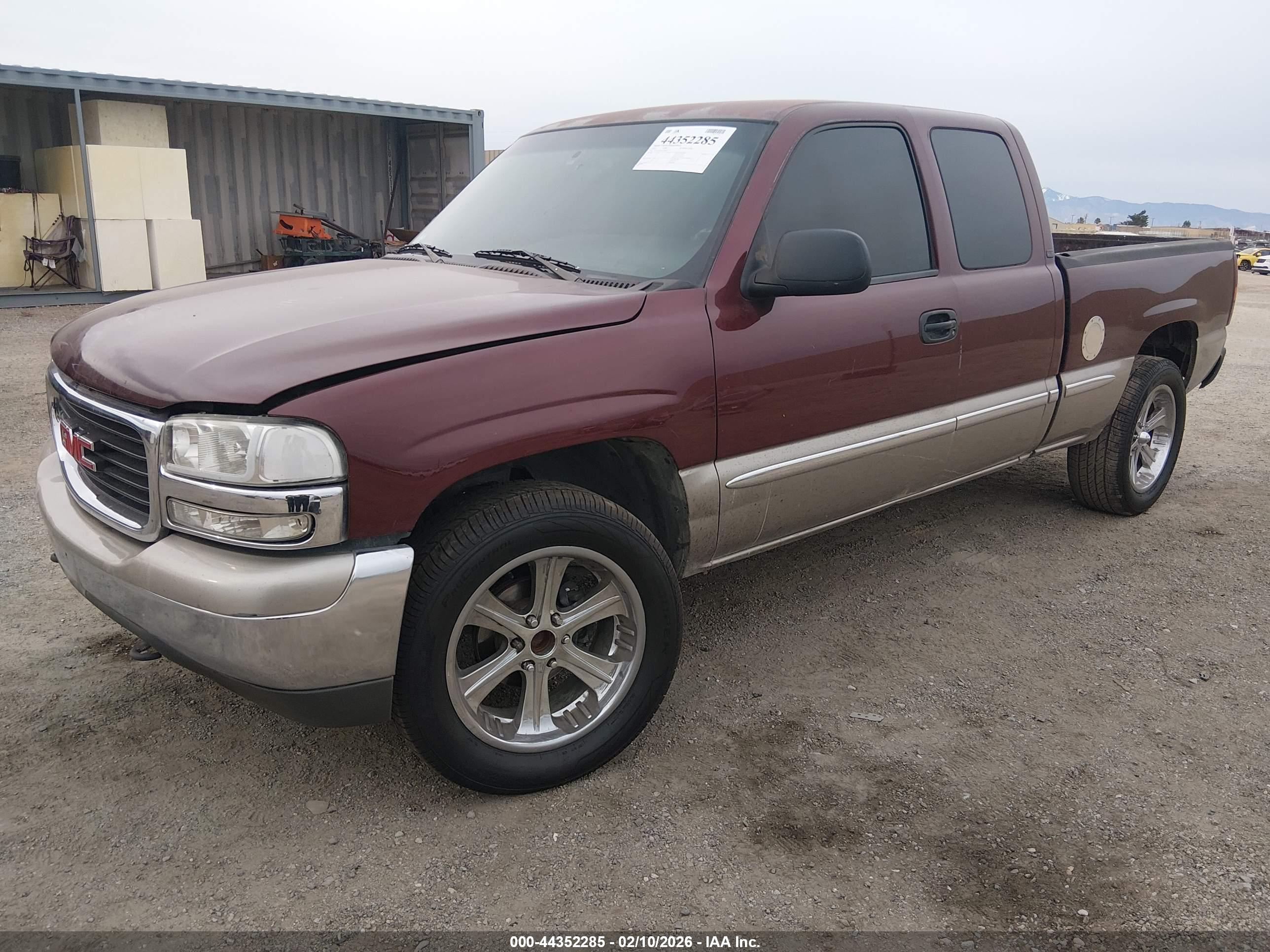 GMC SIERRA image 2