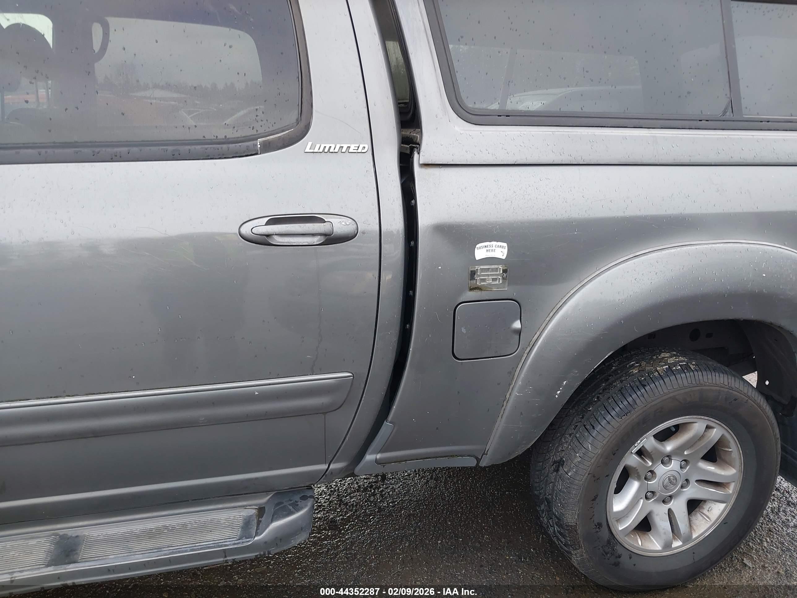 TOYOTA TUNDRA image 6