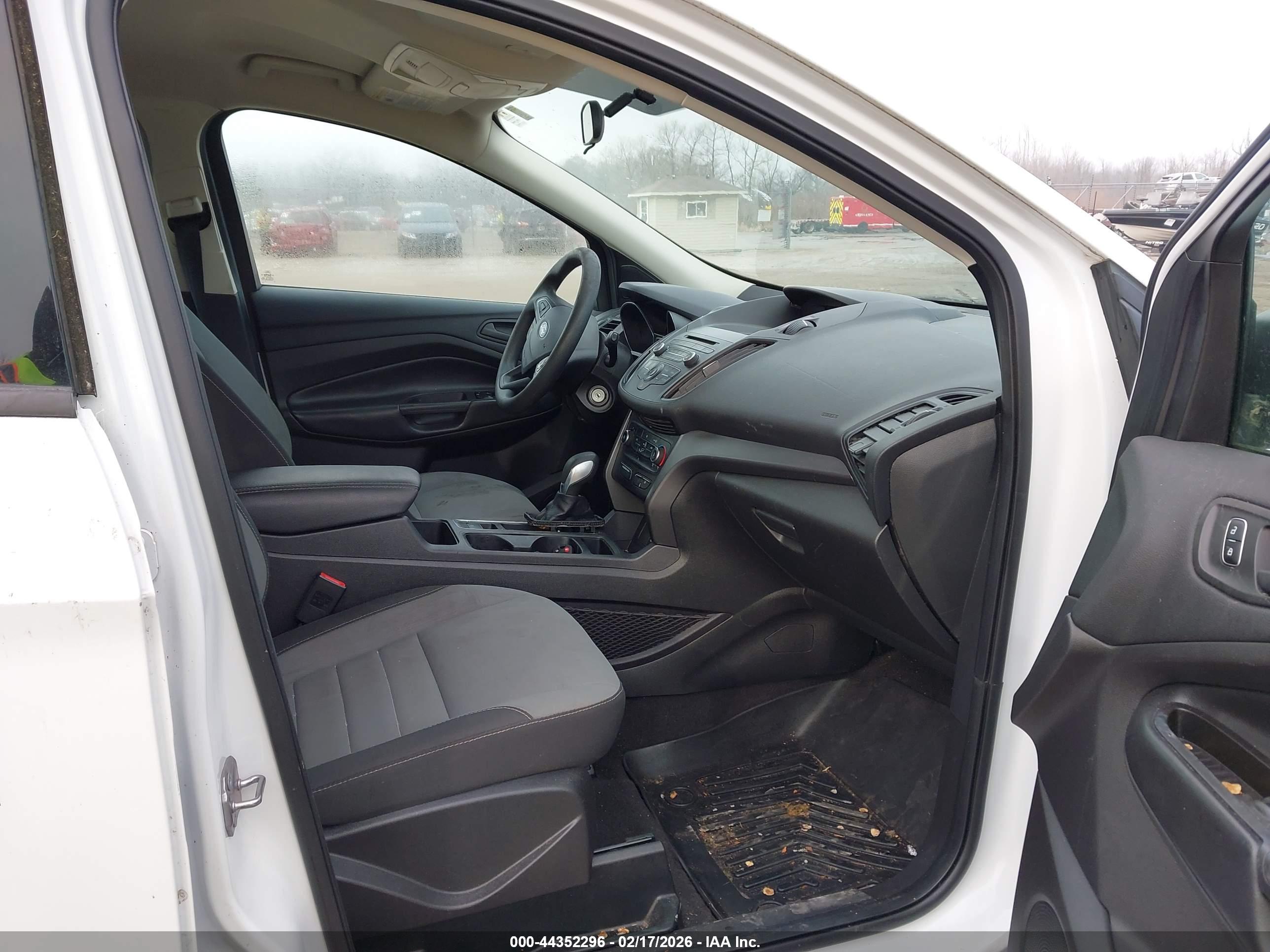FORD ESCAPE image 5