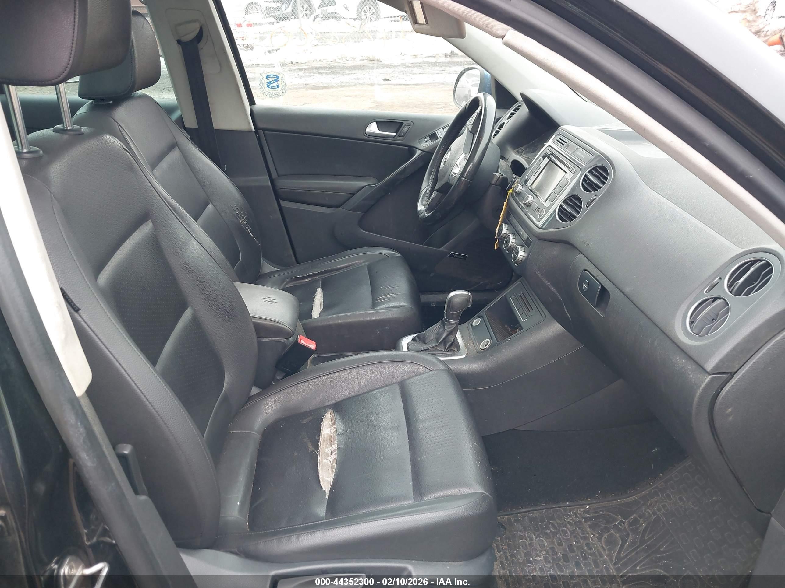 VOLKSWAGEN TIGUAN image 5