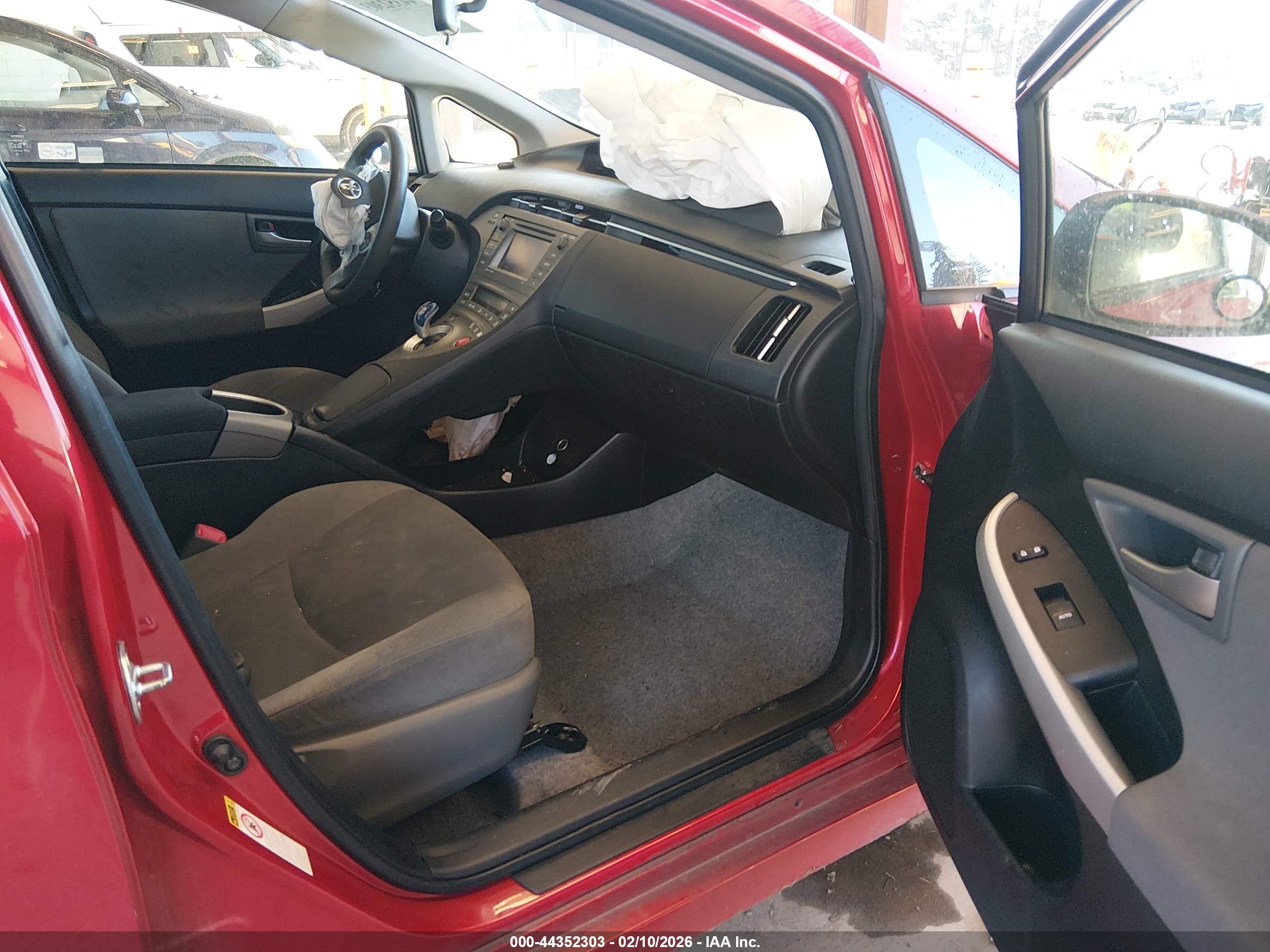 TOYOTA PRIUS image 5