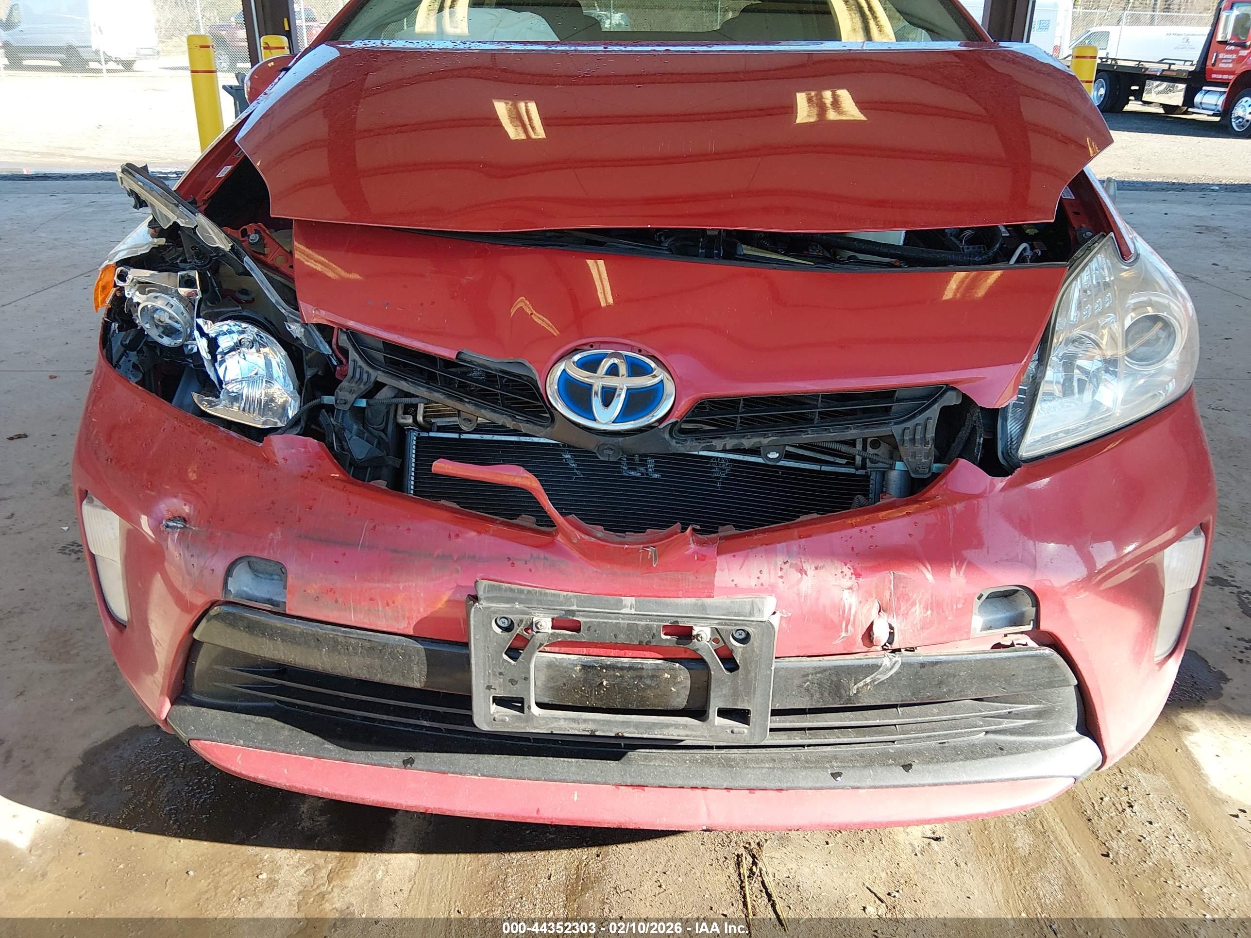 TOYOTA PRIUS image 6