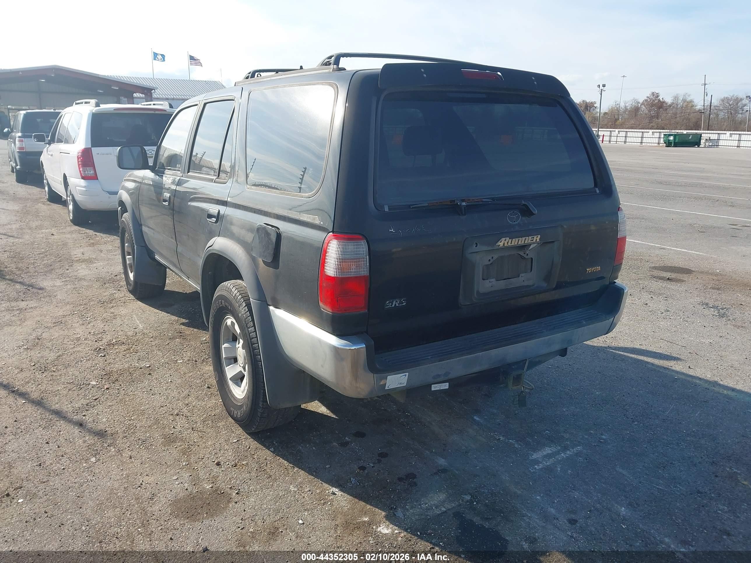 TOYOTA 4RUNNER image 3