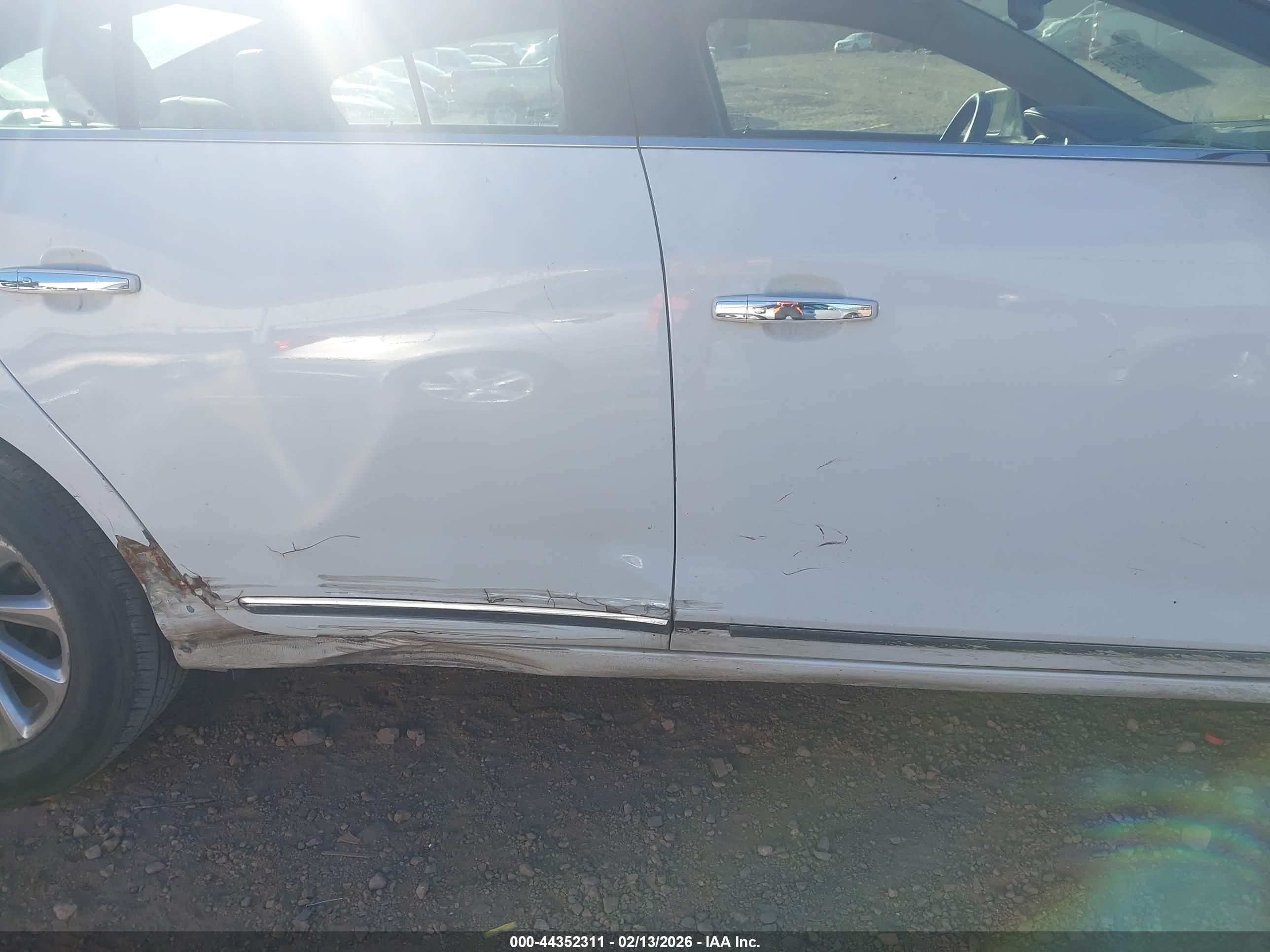 BUICK LACROSSE image 6
