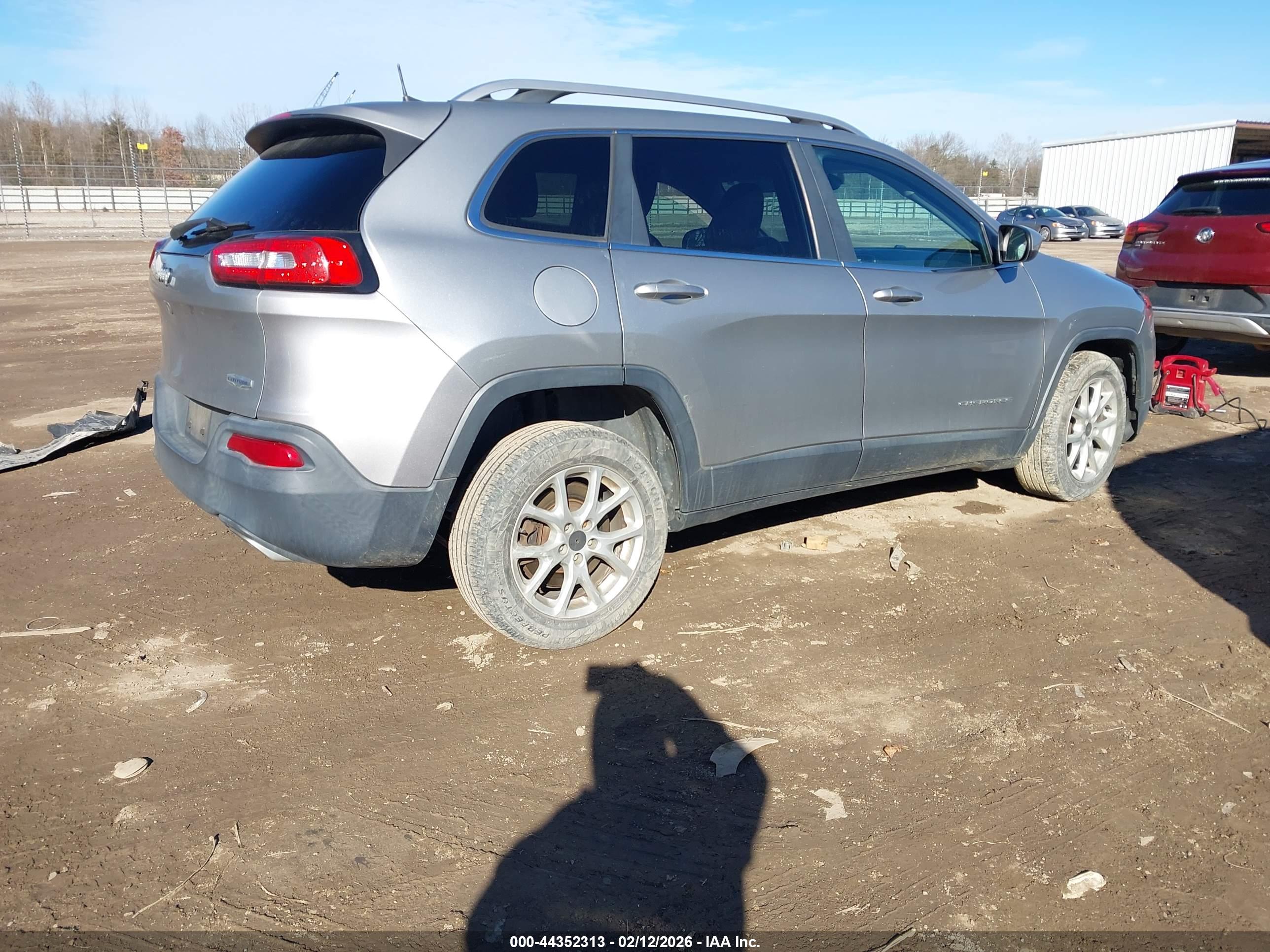 JEEP CHEROKEE image 4