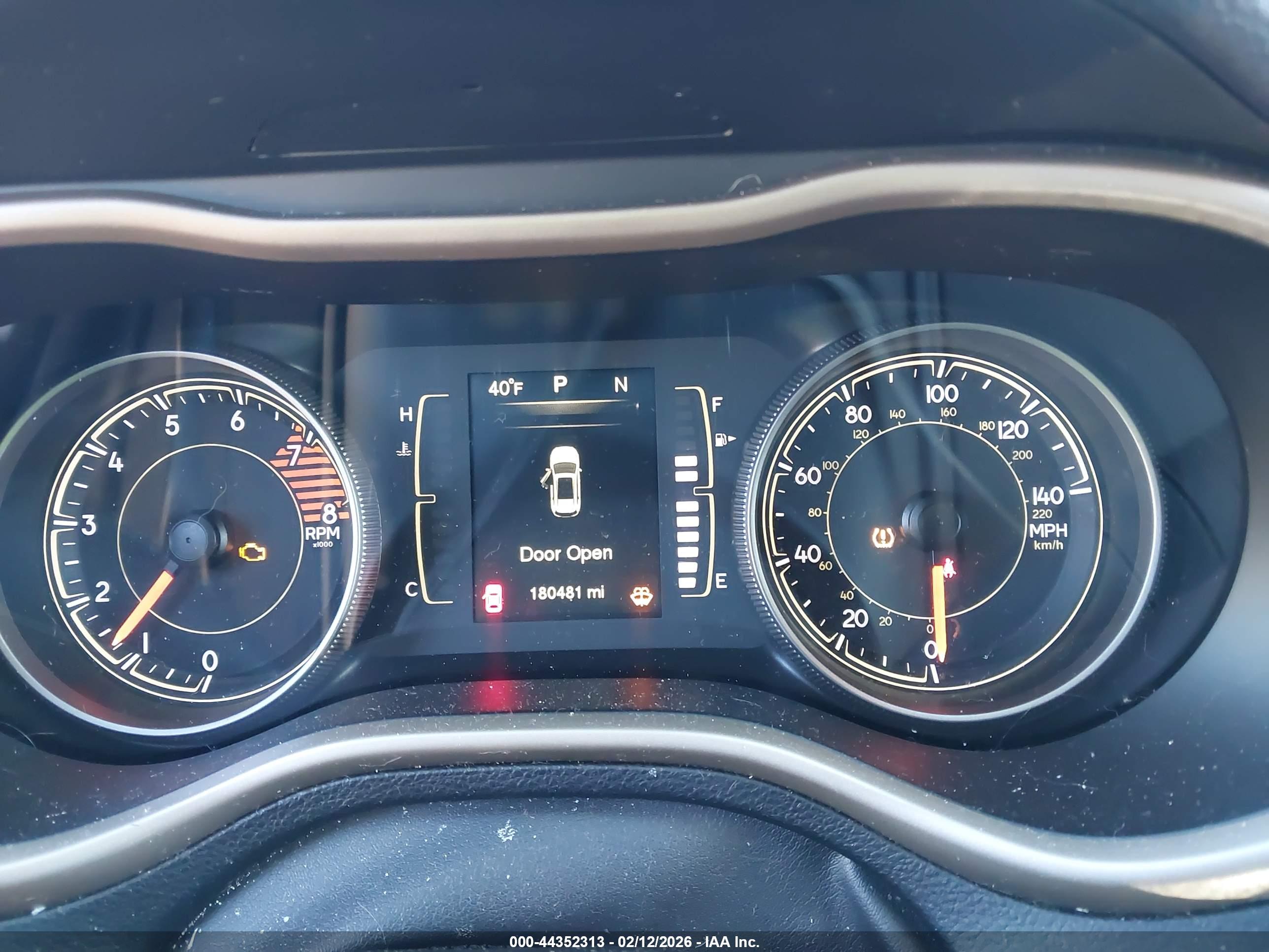JEEP CHEROKEE image 7