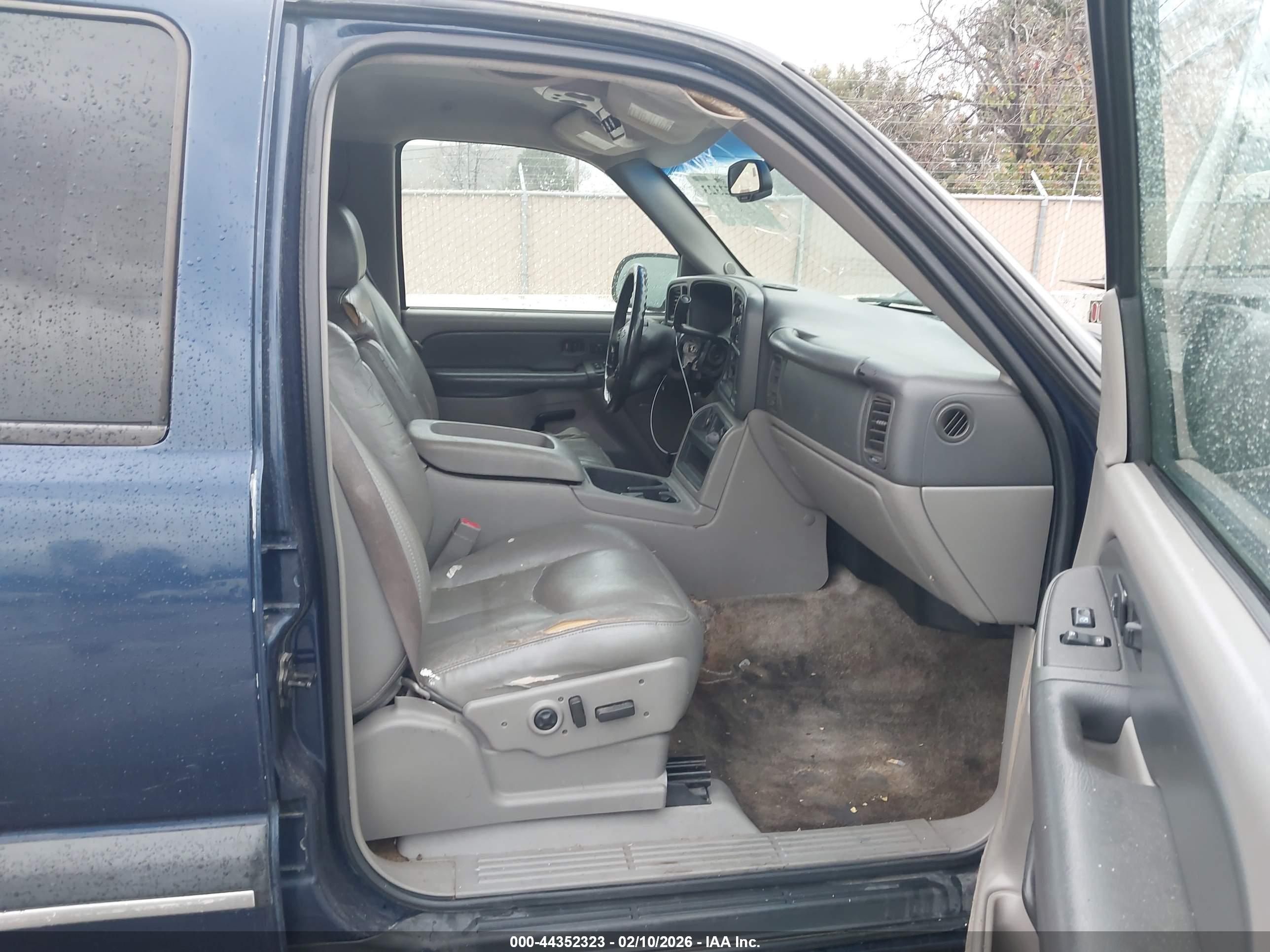 CHEVROLET TAHOE image 5