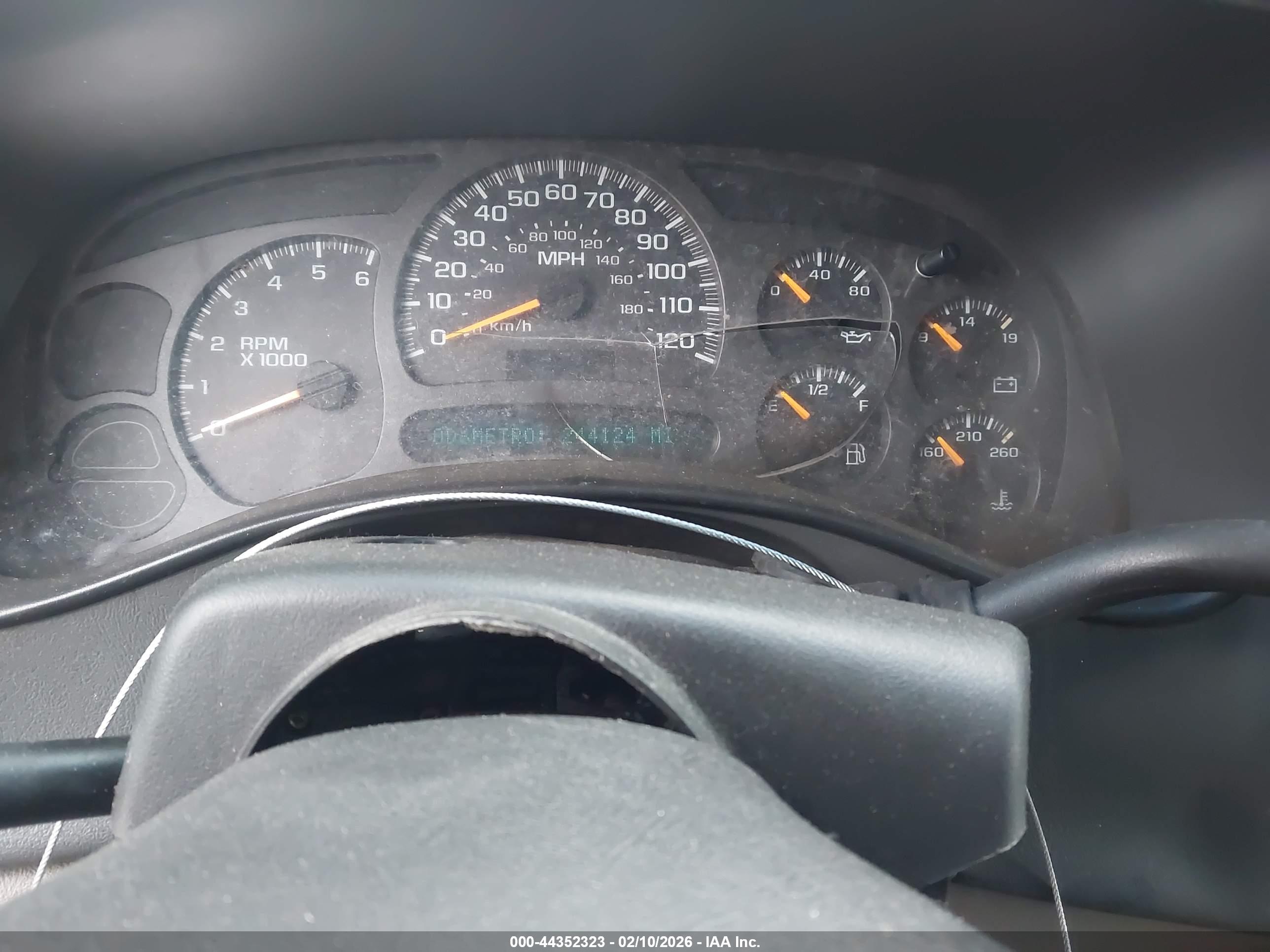 CHEVROLET TAHOE image 7
