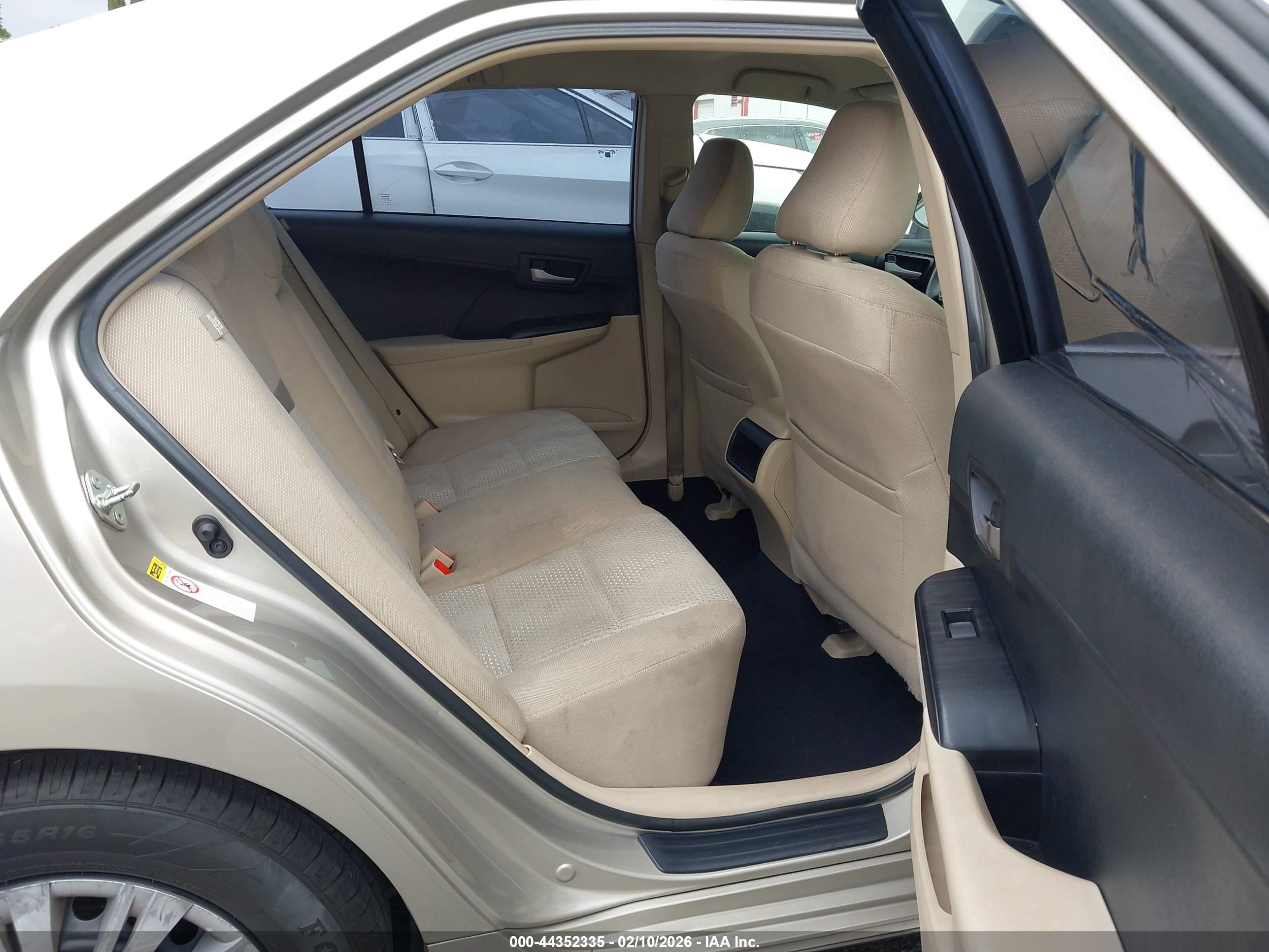 TOYOTA CAMRY image 8