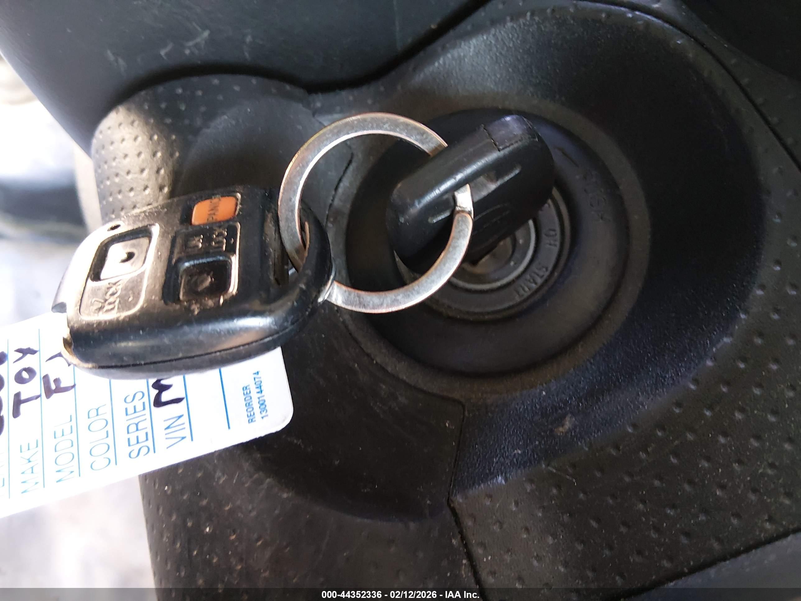 TOYOTA FJ image 11