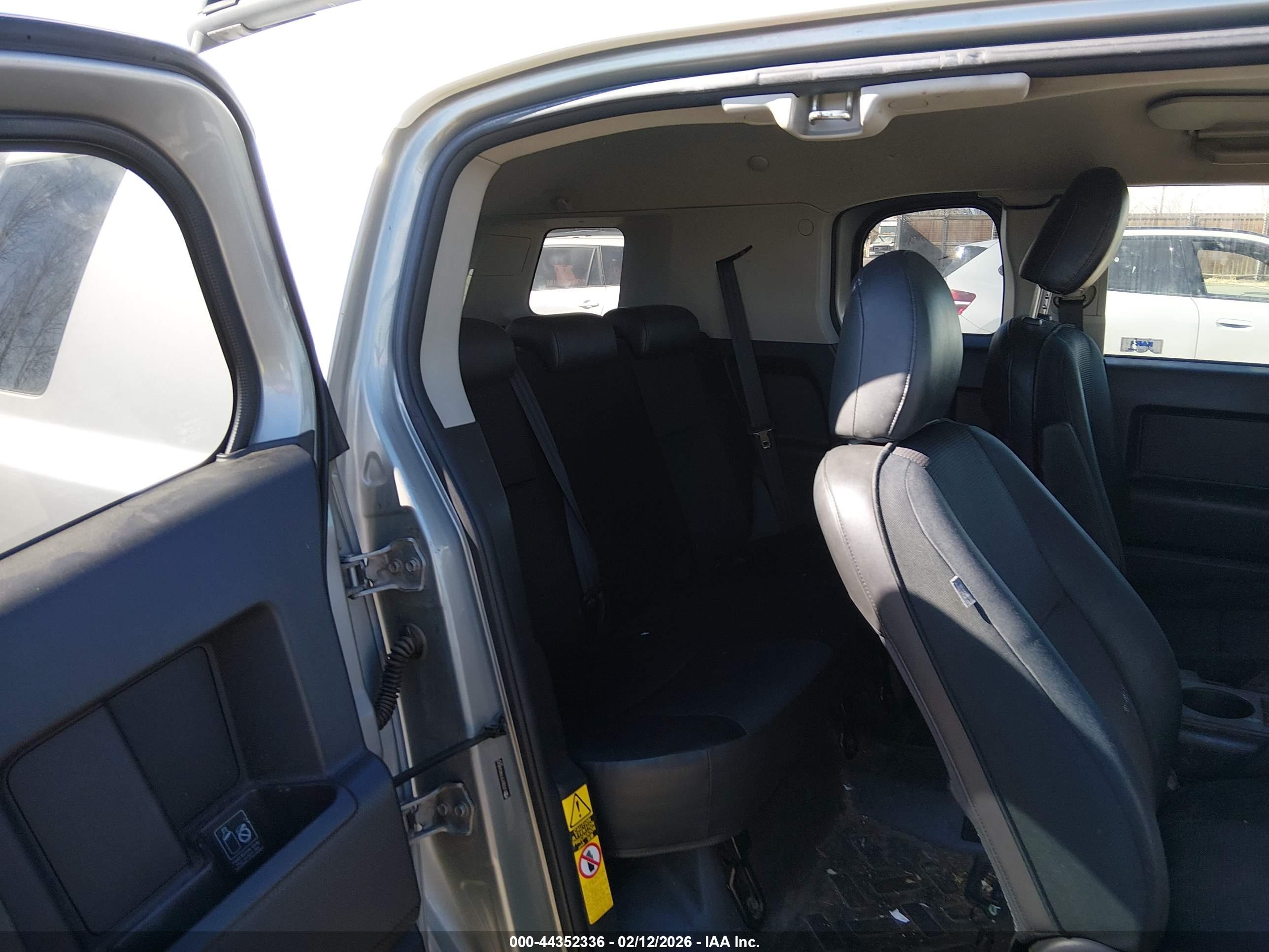 TOYOTA FJ image 8
