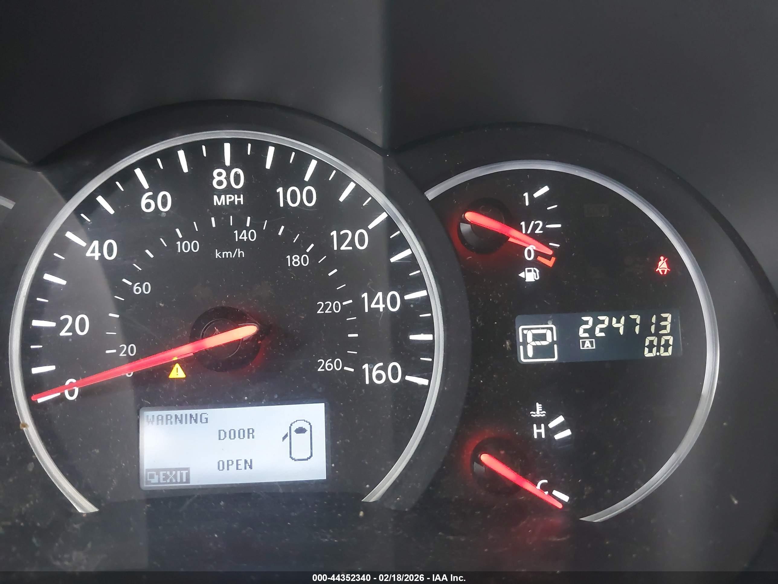 NISSAN QUEST image 7