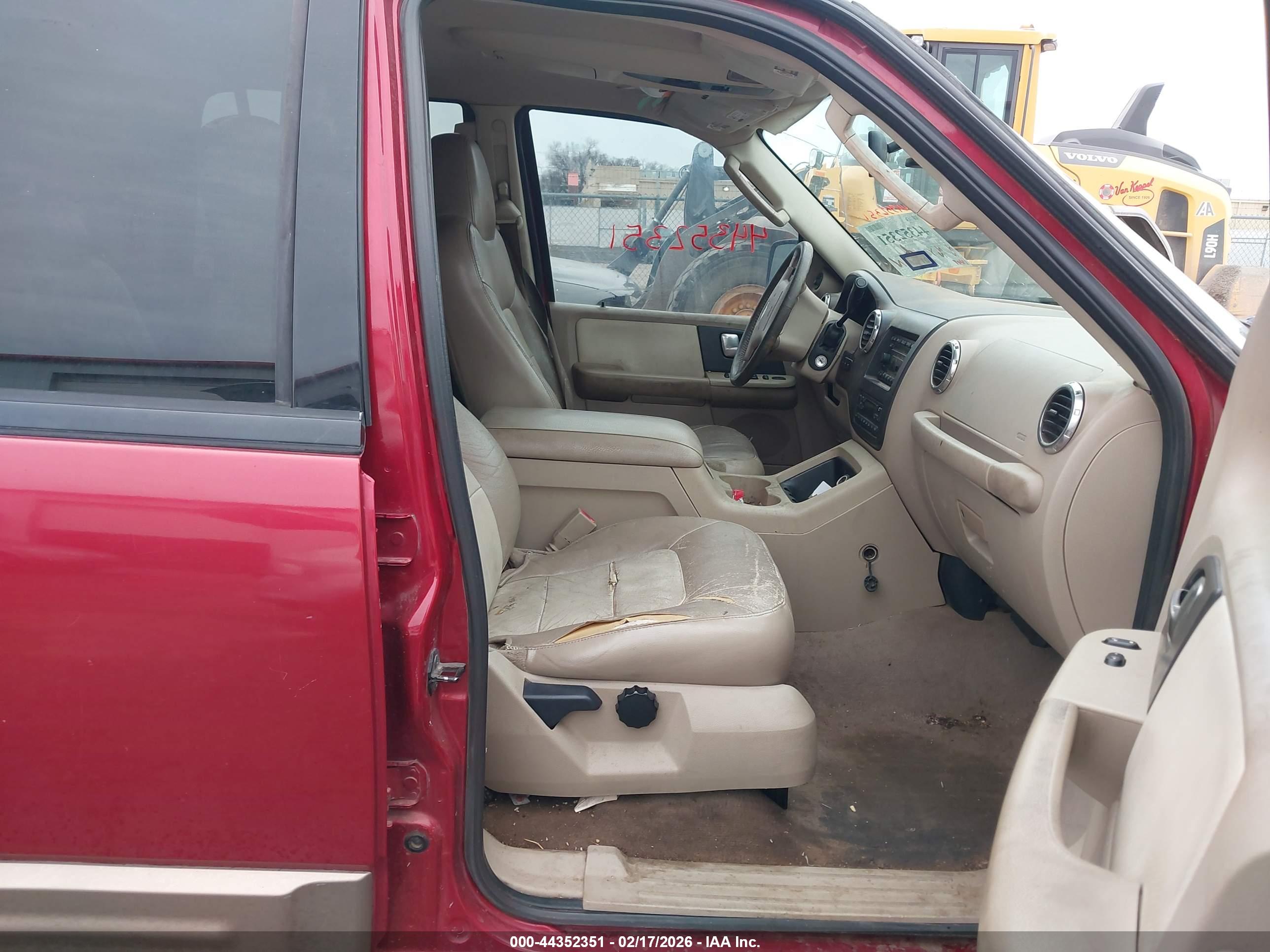 FORD EXPEDITION image 5