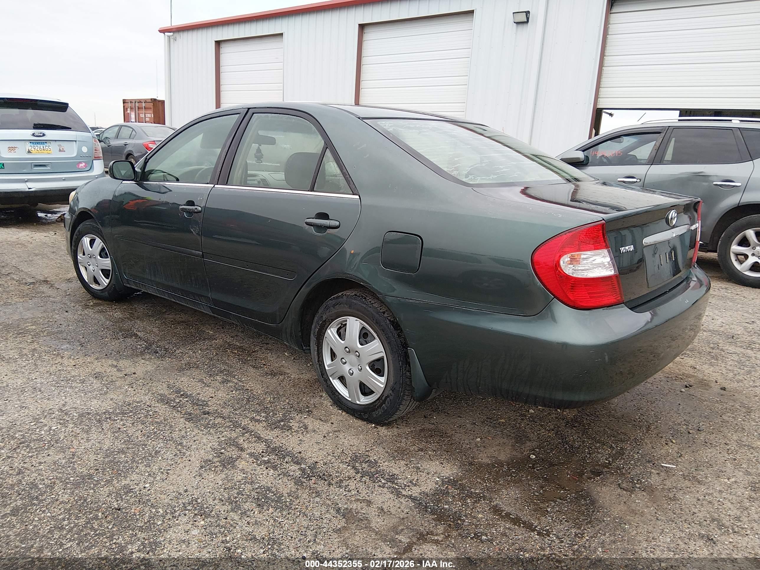 TOYOTA CAMRY image 3