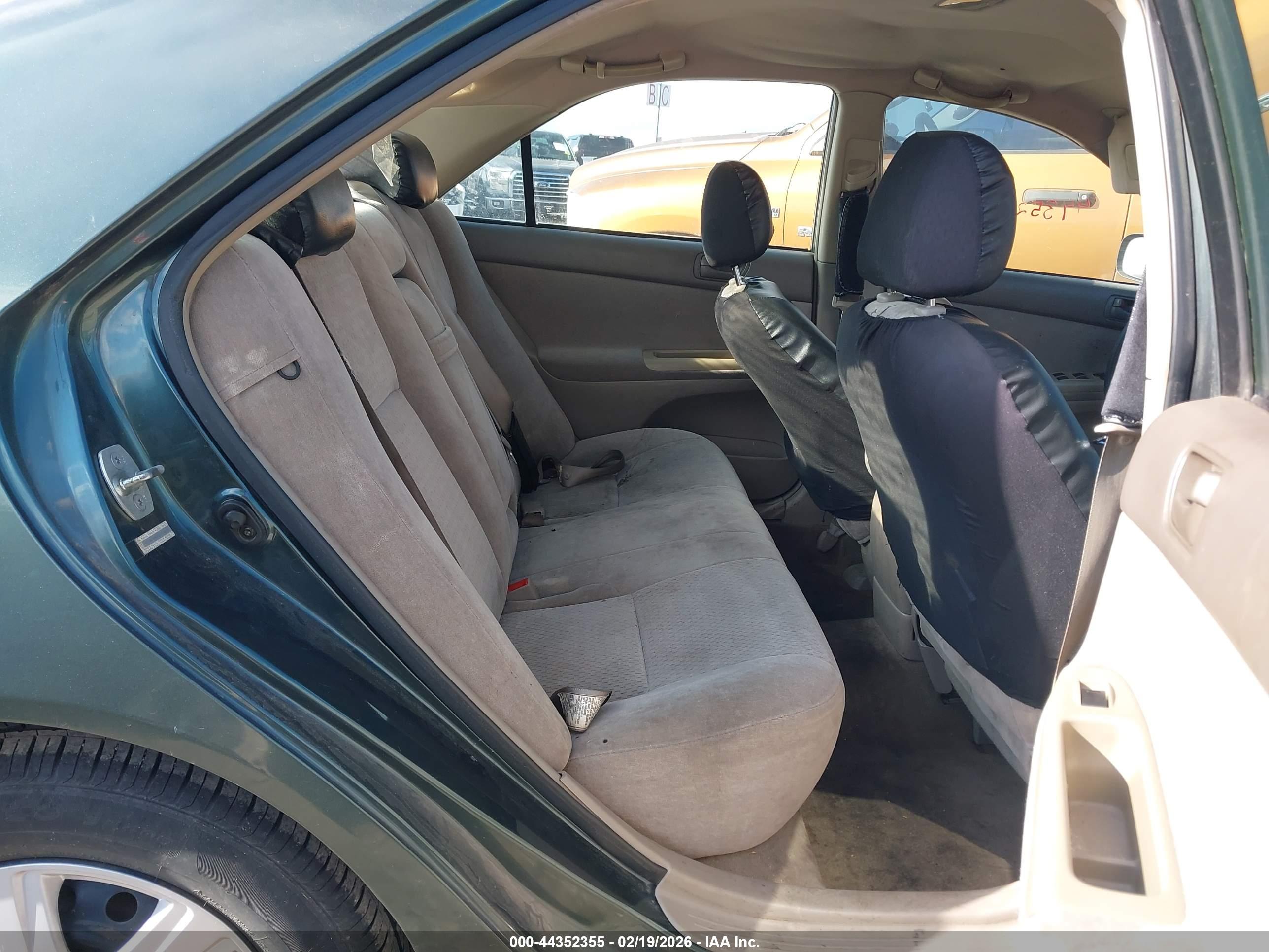 TOYOTA CAMRY image 8