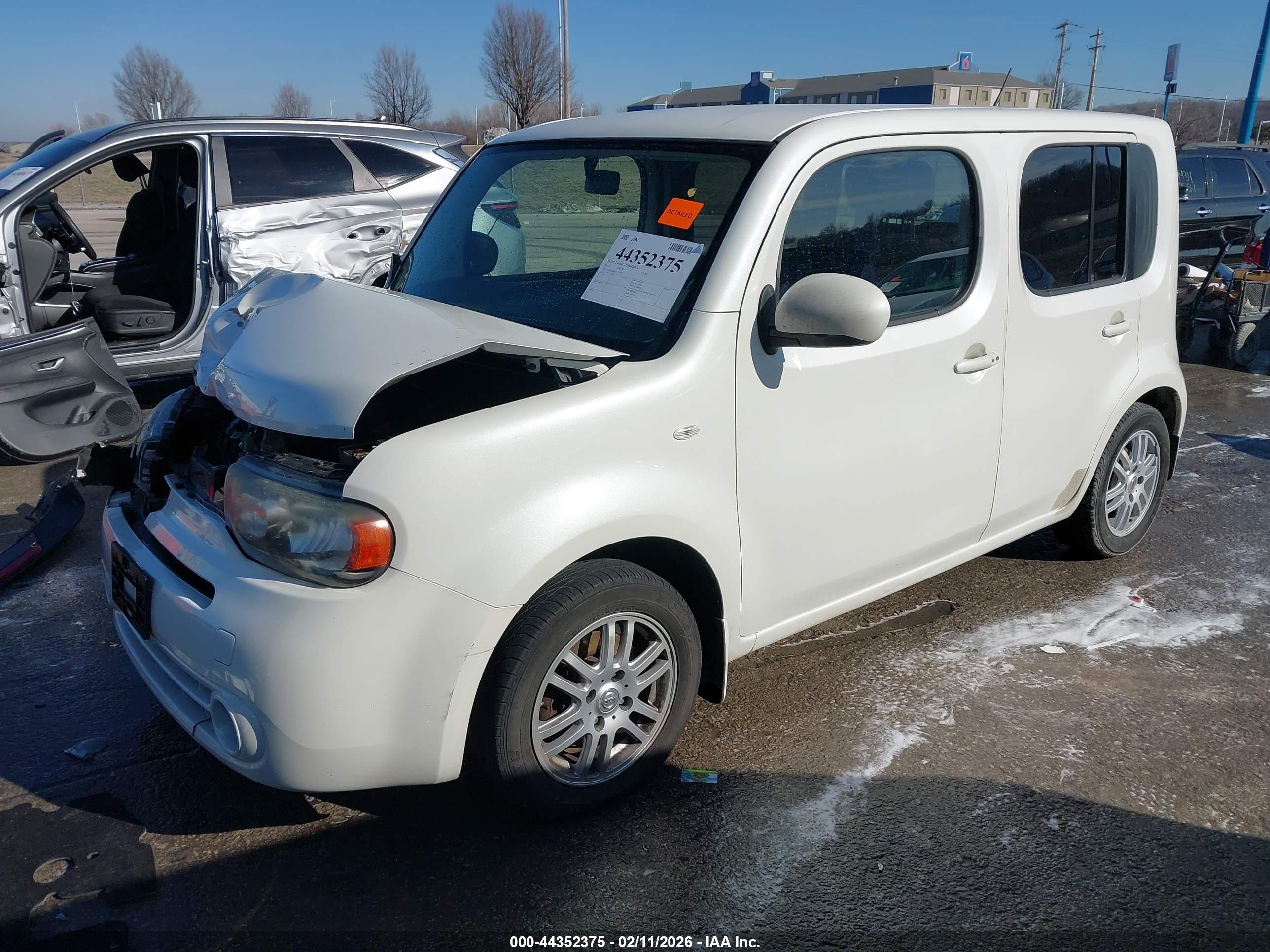 NISSAN CUBE image 2