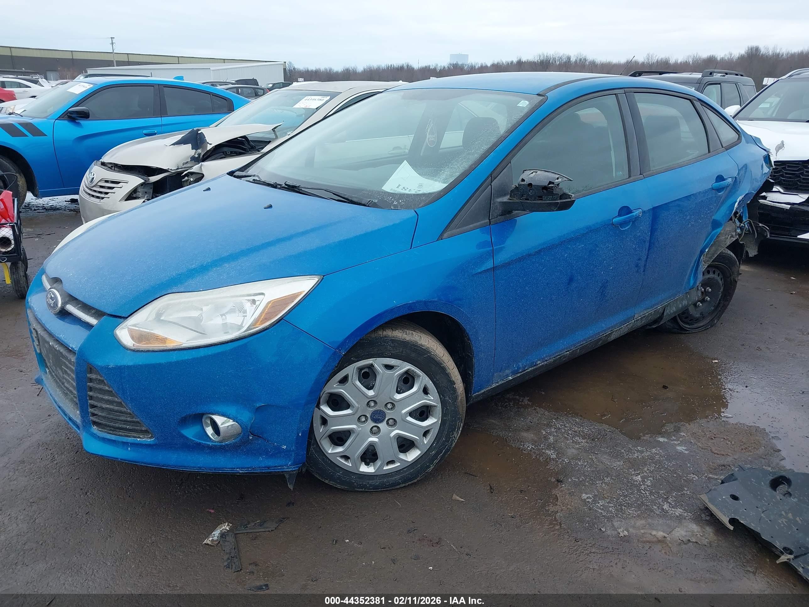 FORD FOCUS image 2
