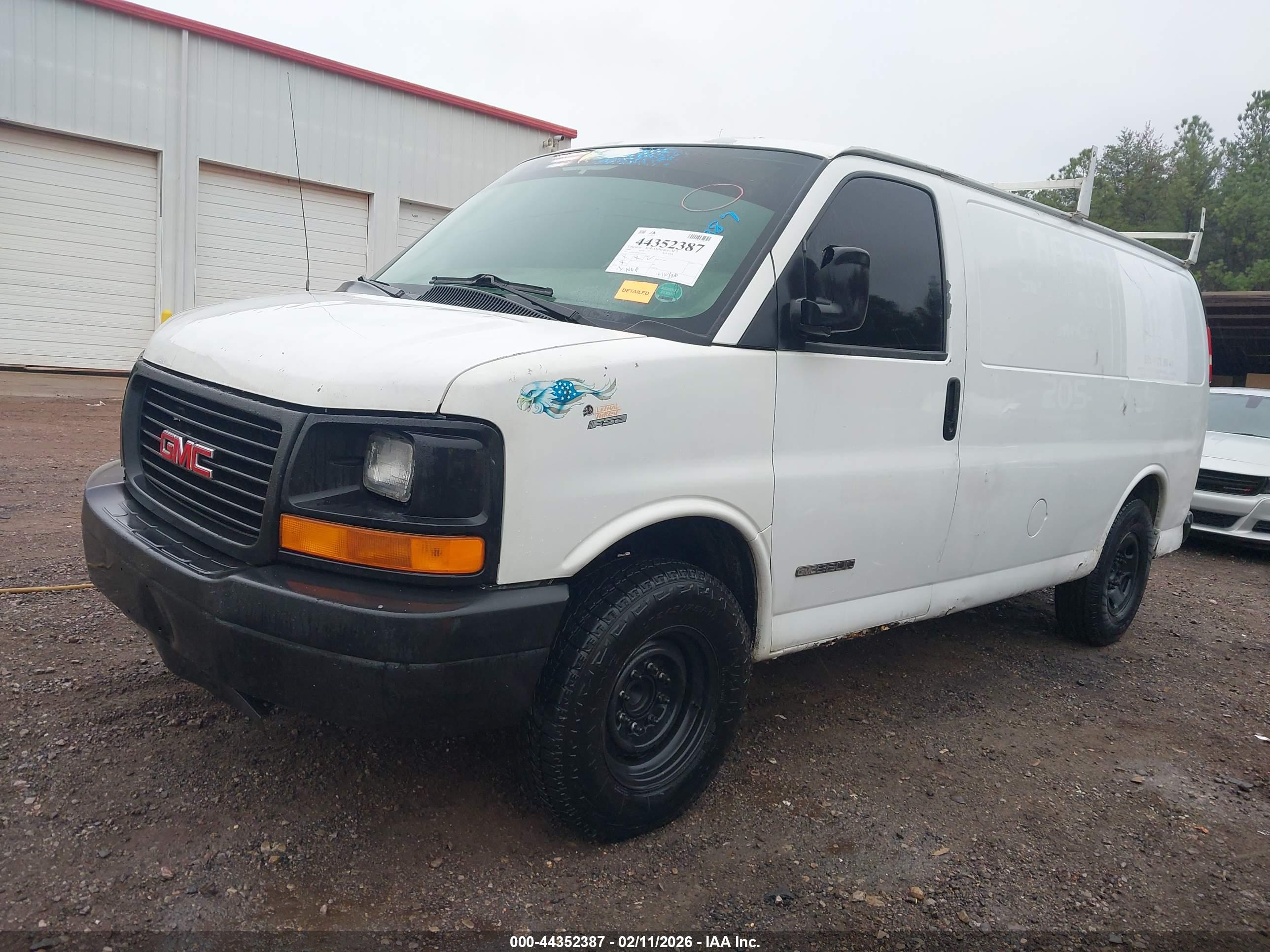 GMC SAVANA image 2