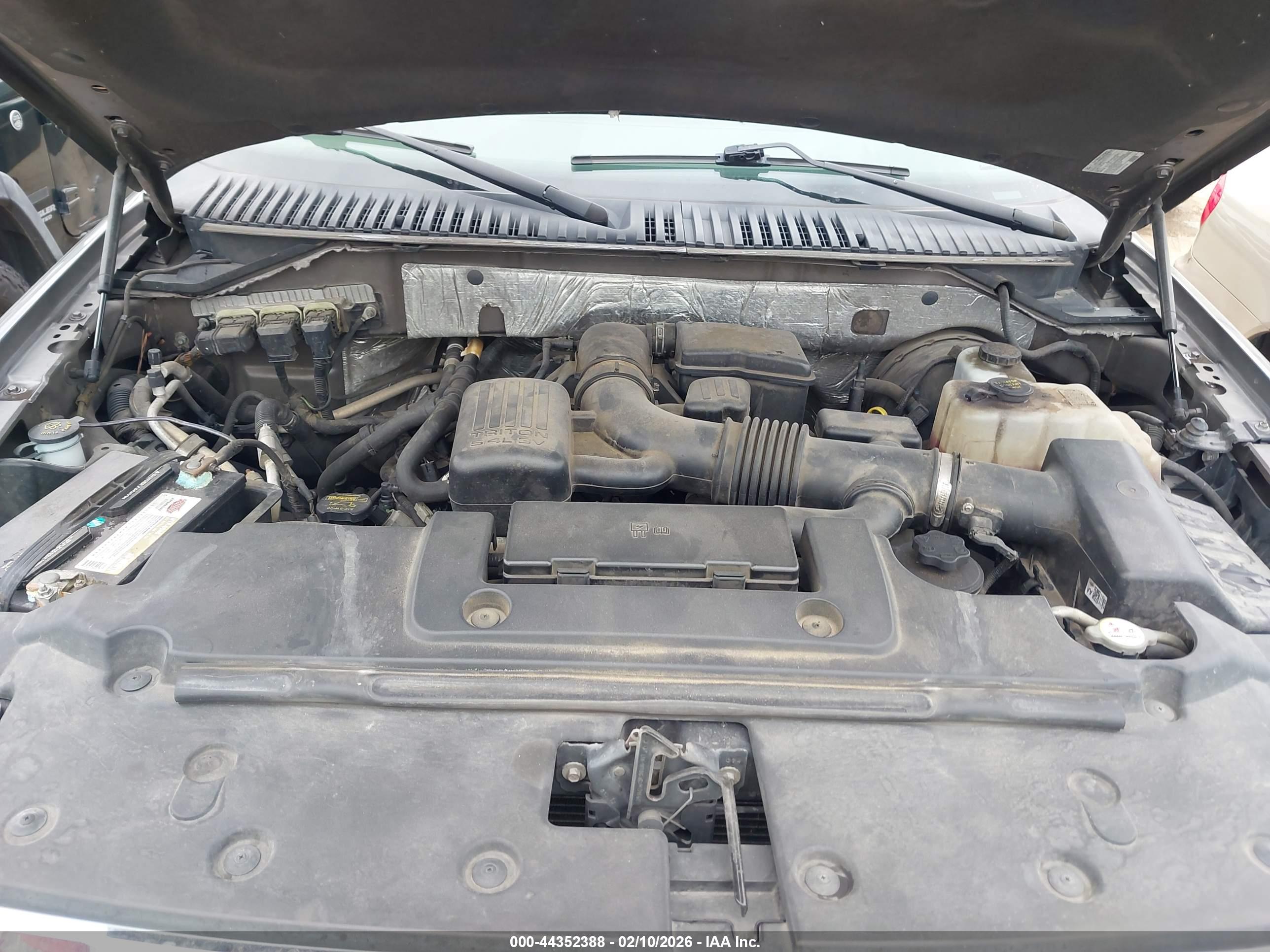 FORD EXPEDITION image 10