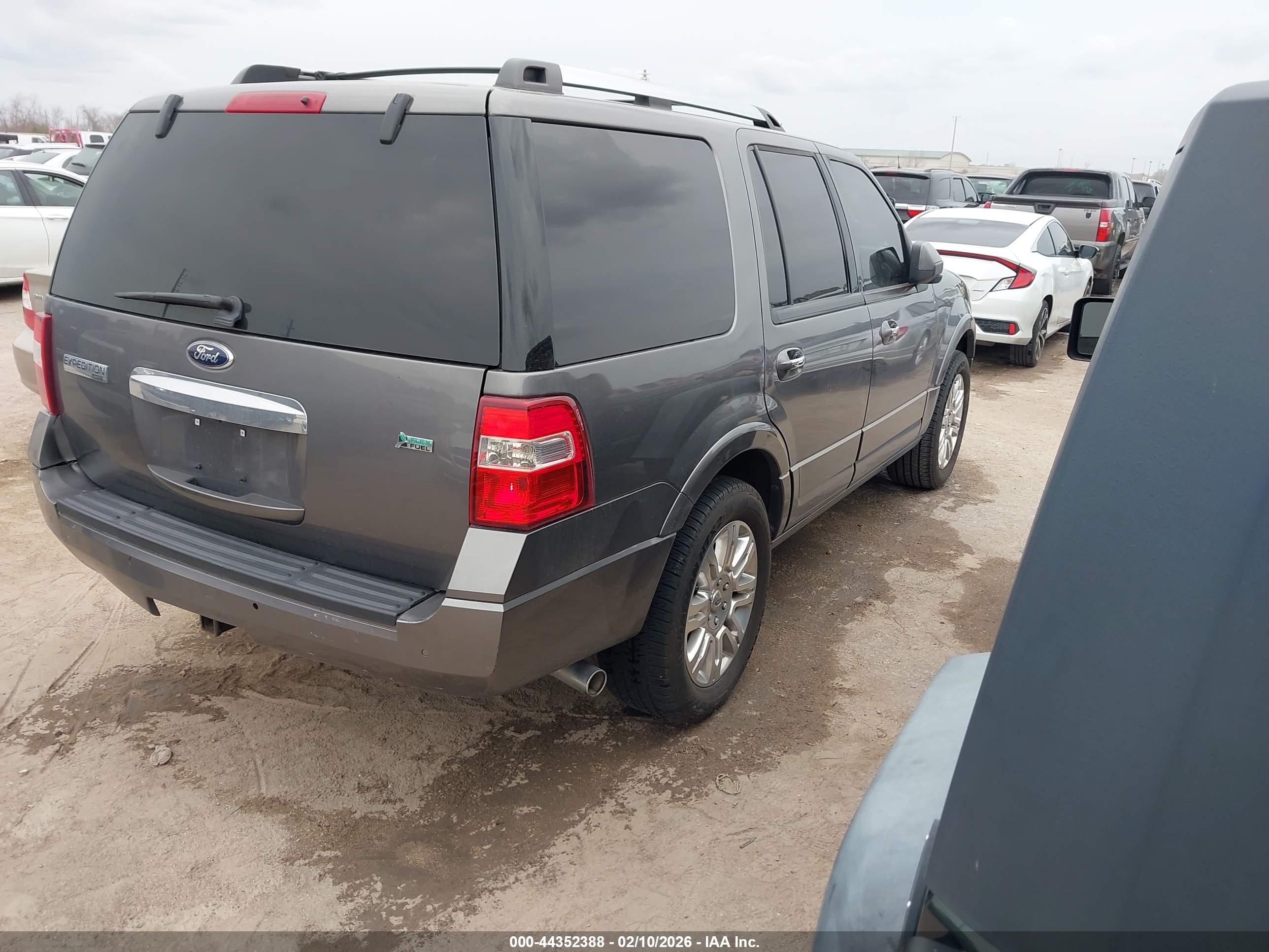 FORD EXPEDITION image 4