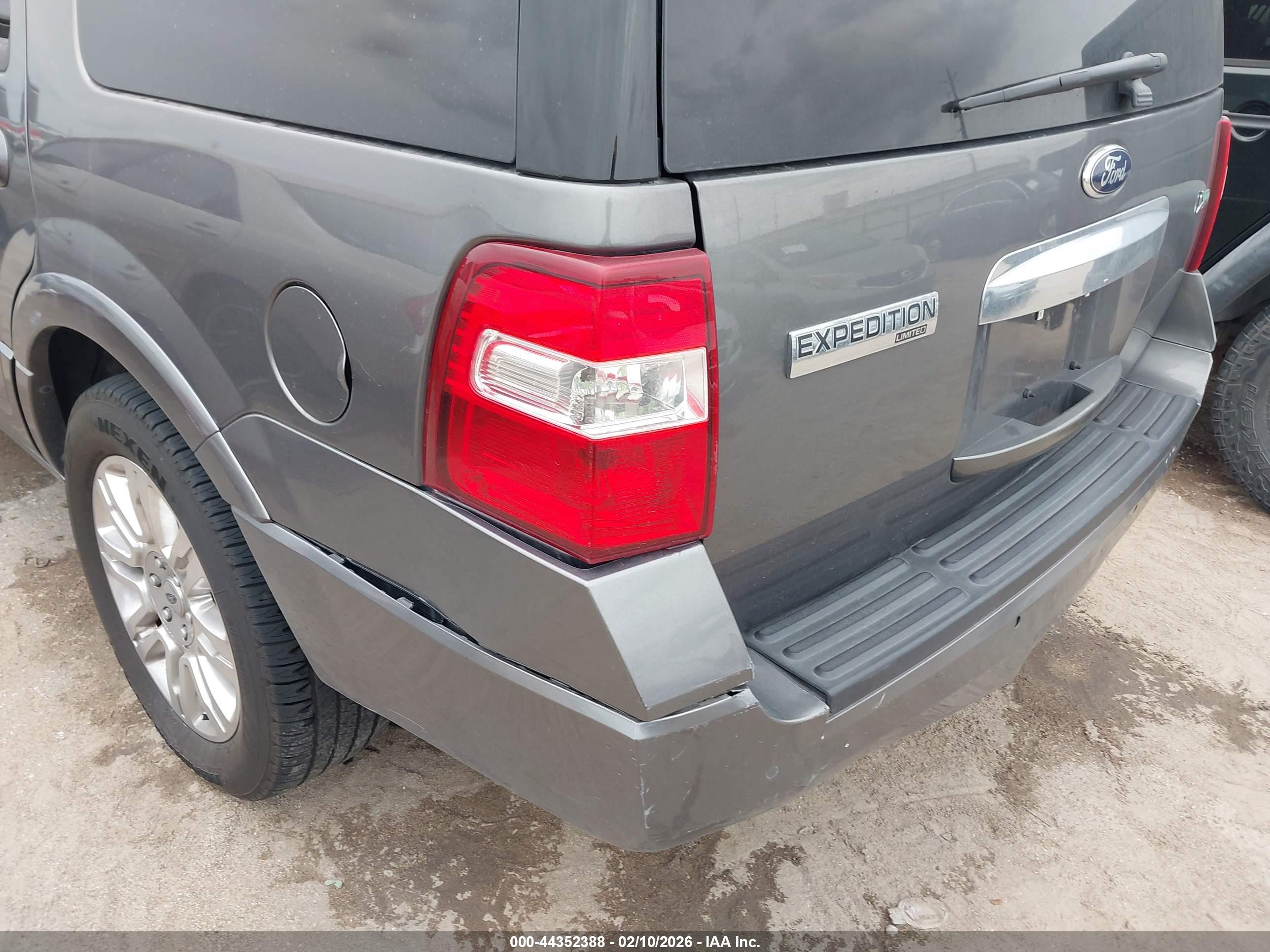 FORD EXPEDITION image 6