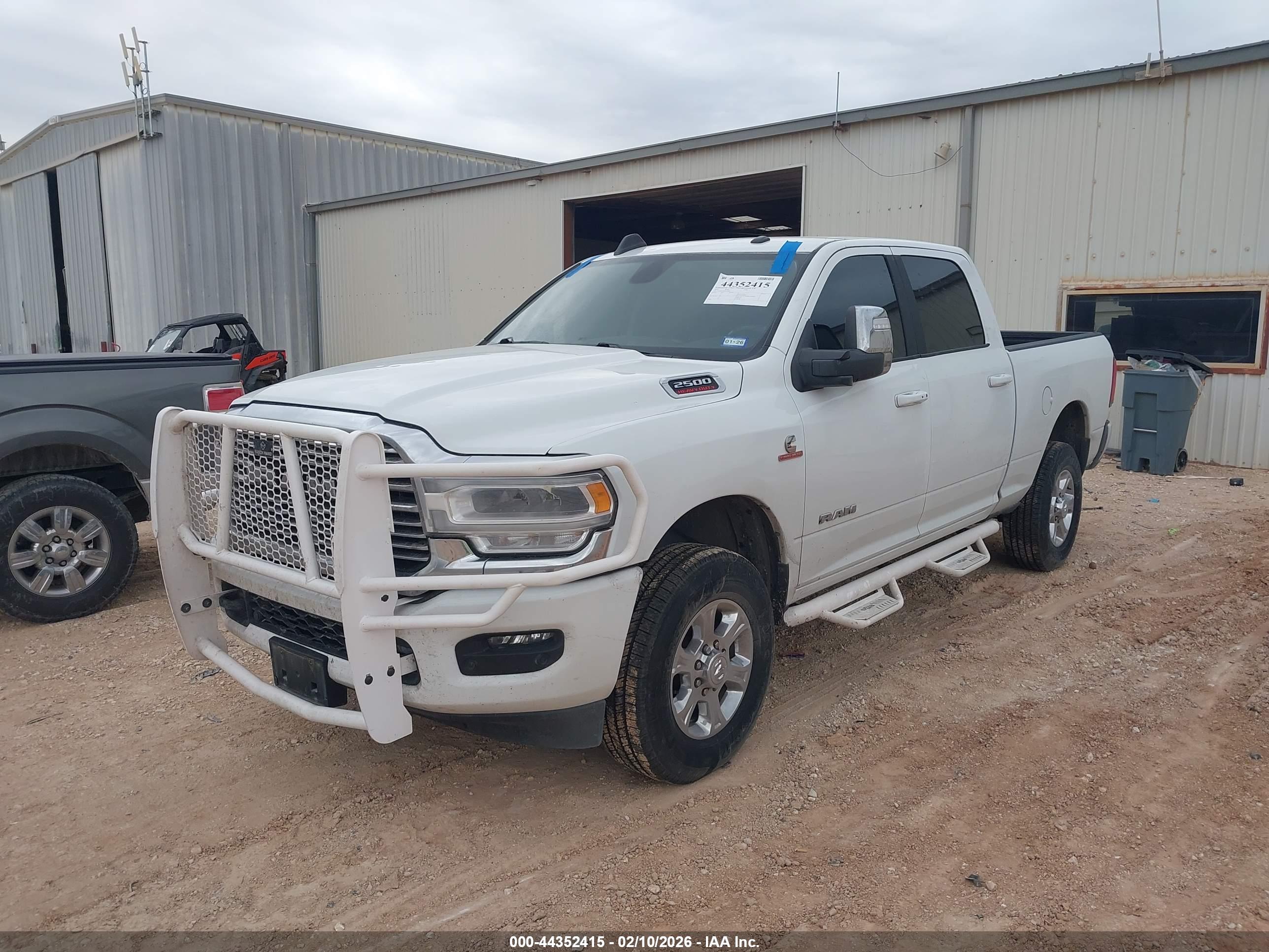 RAM 2500 image 2
