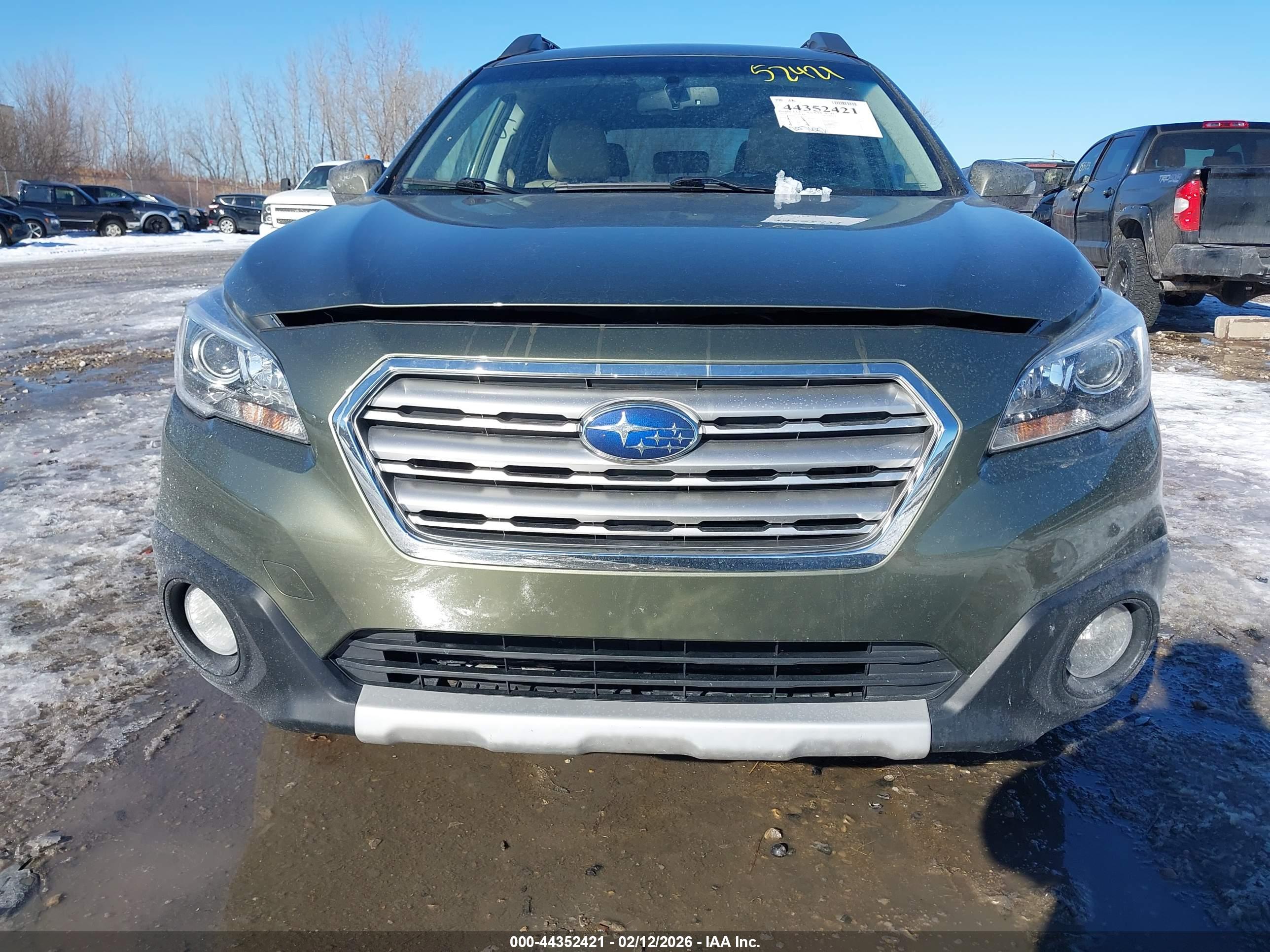 SUBARU OUTBACK image 6