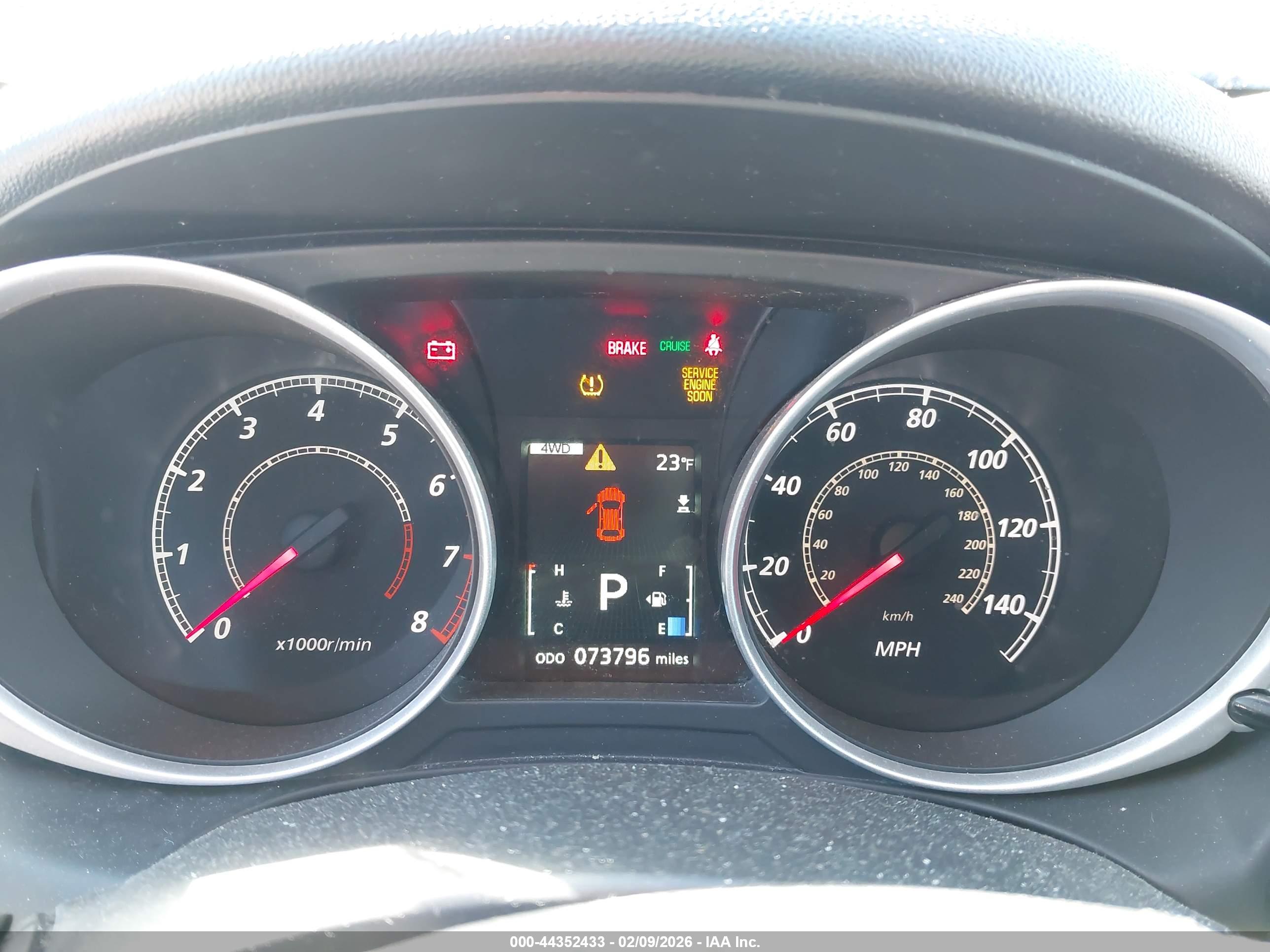 MITSUBISHI OUTLANDER image 7