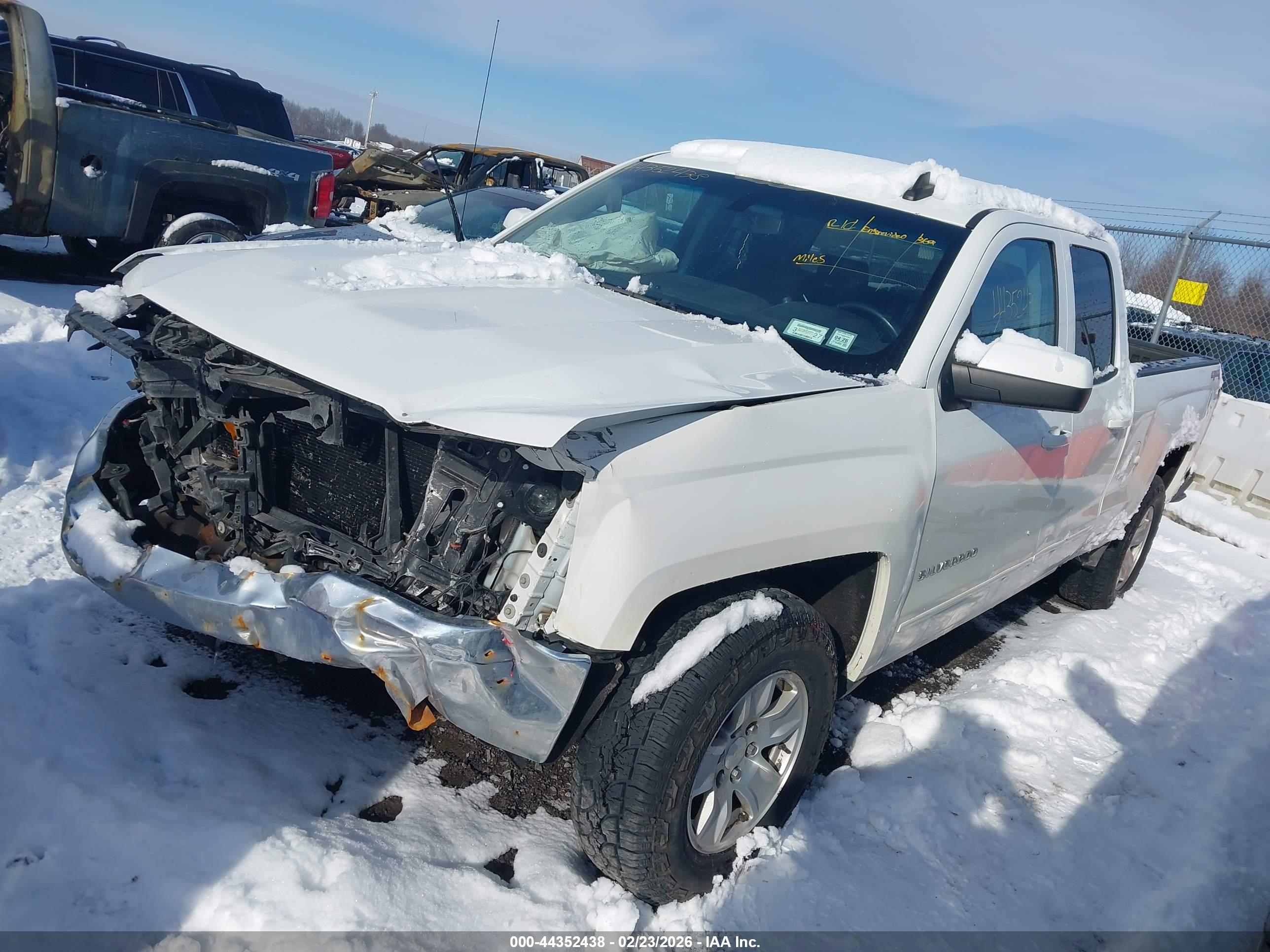 CHEVROLET SILVERADO image 2