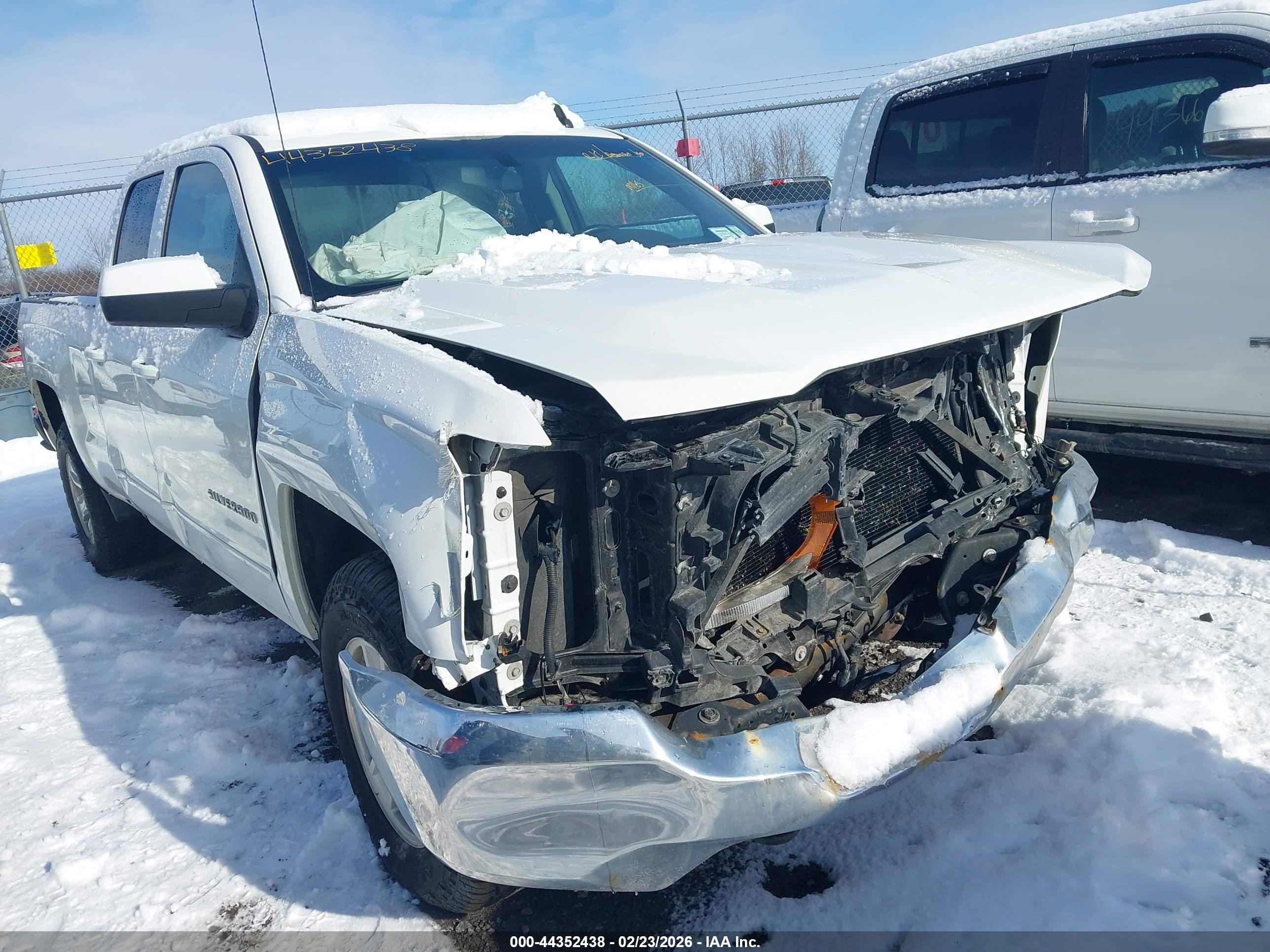 CHEVROLET SILVERADO image 6