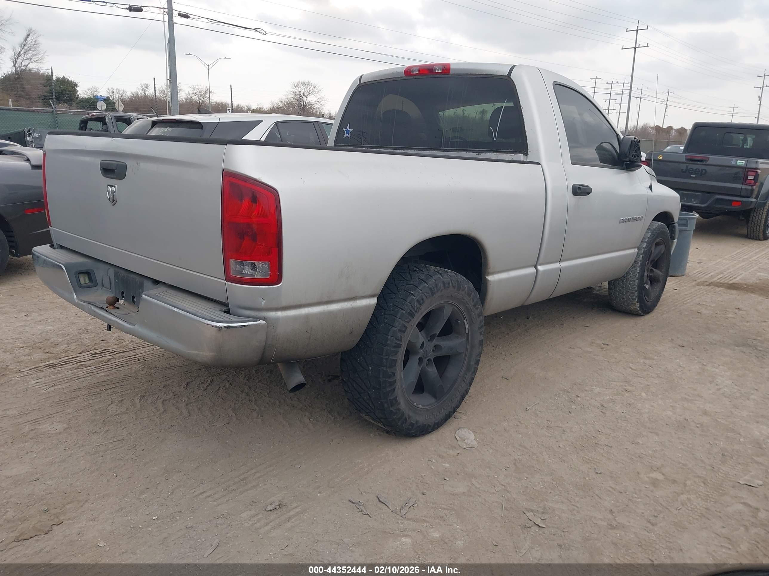 DODGE RAM image 4