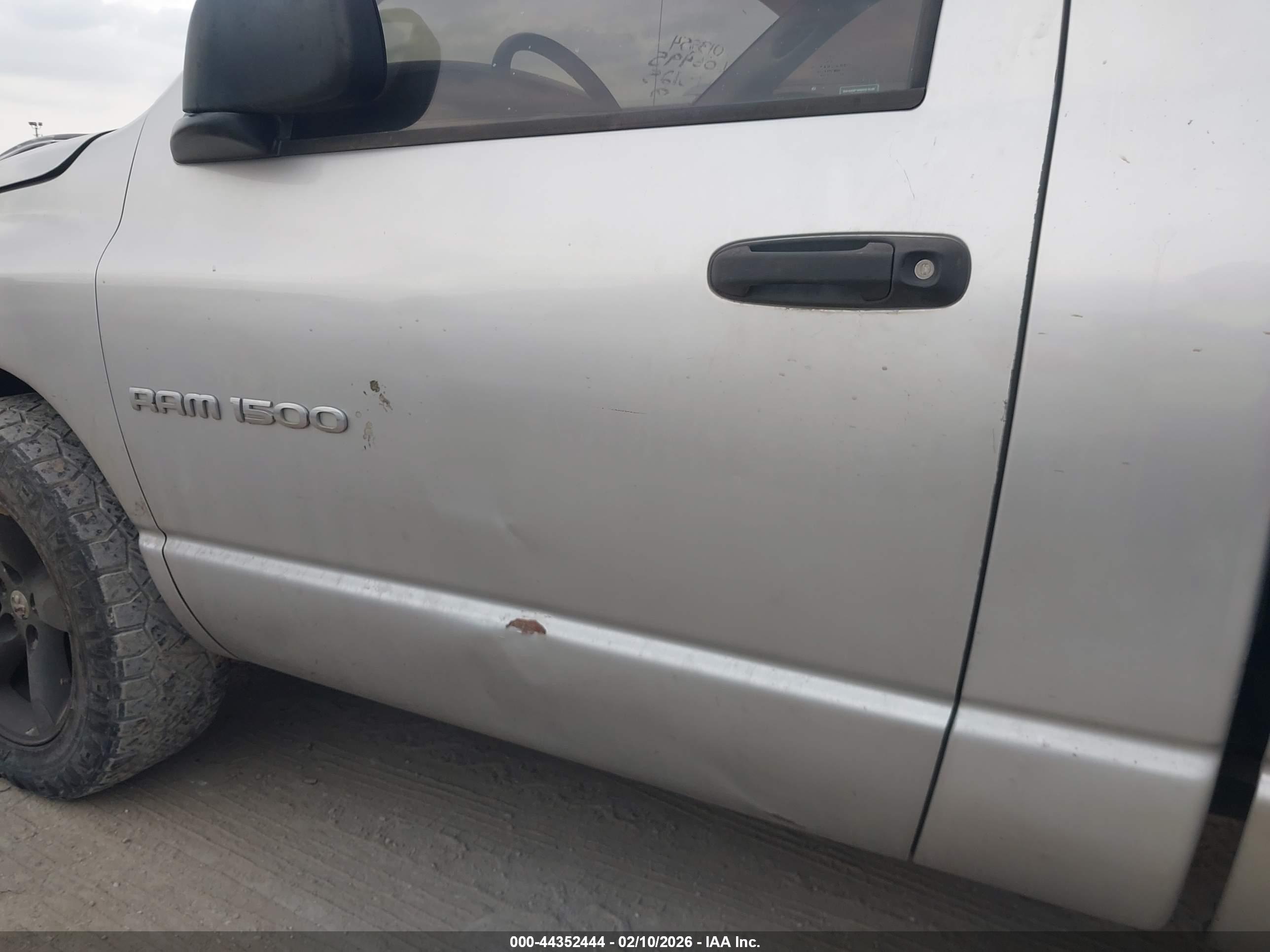 DODGE RAM image 6