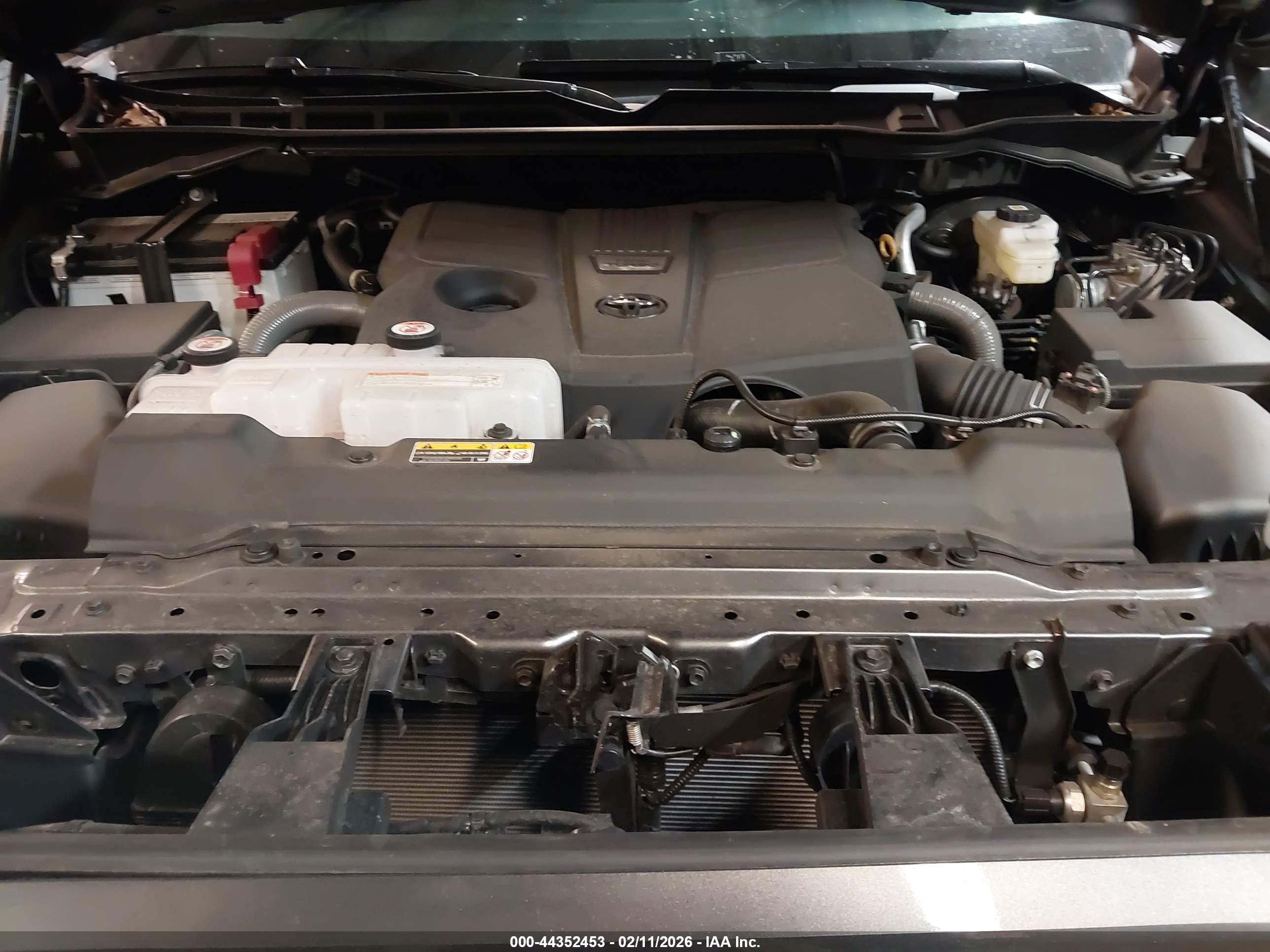 TOYOTA TUNDRA image 10