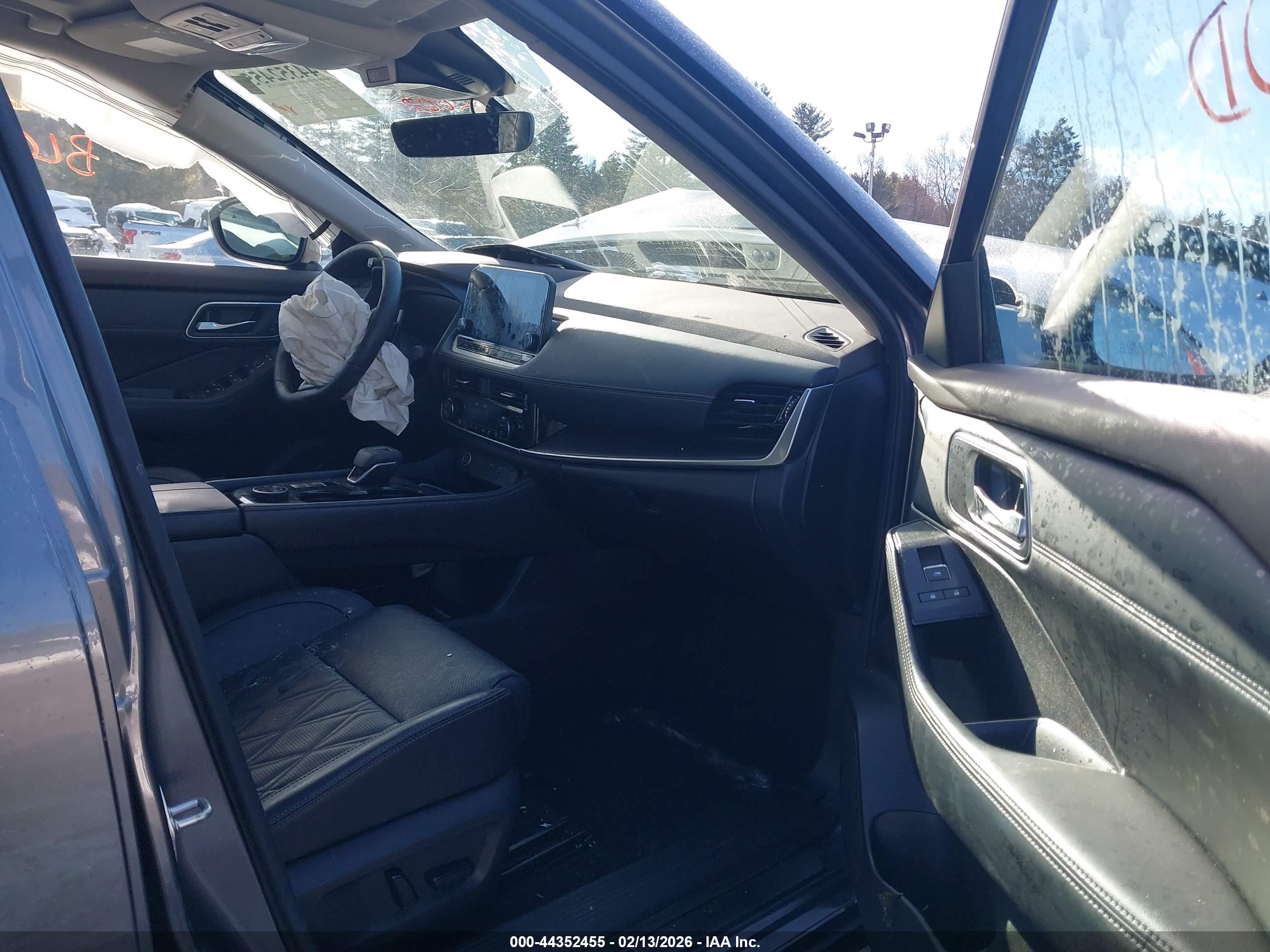 NISSAN ROGUE image 5