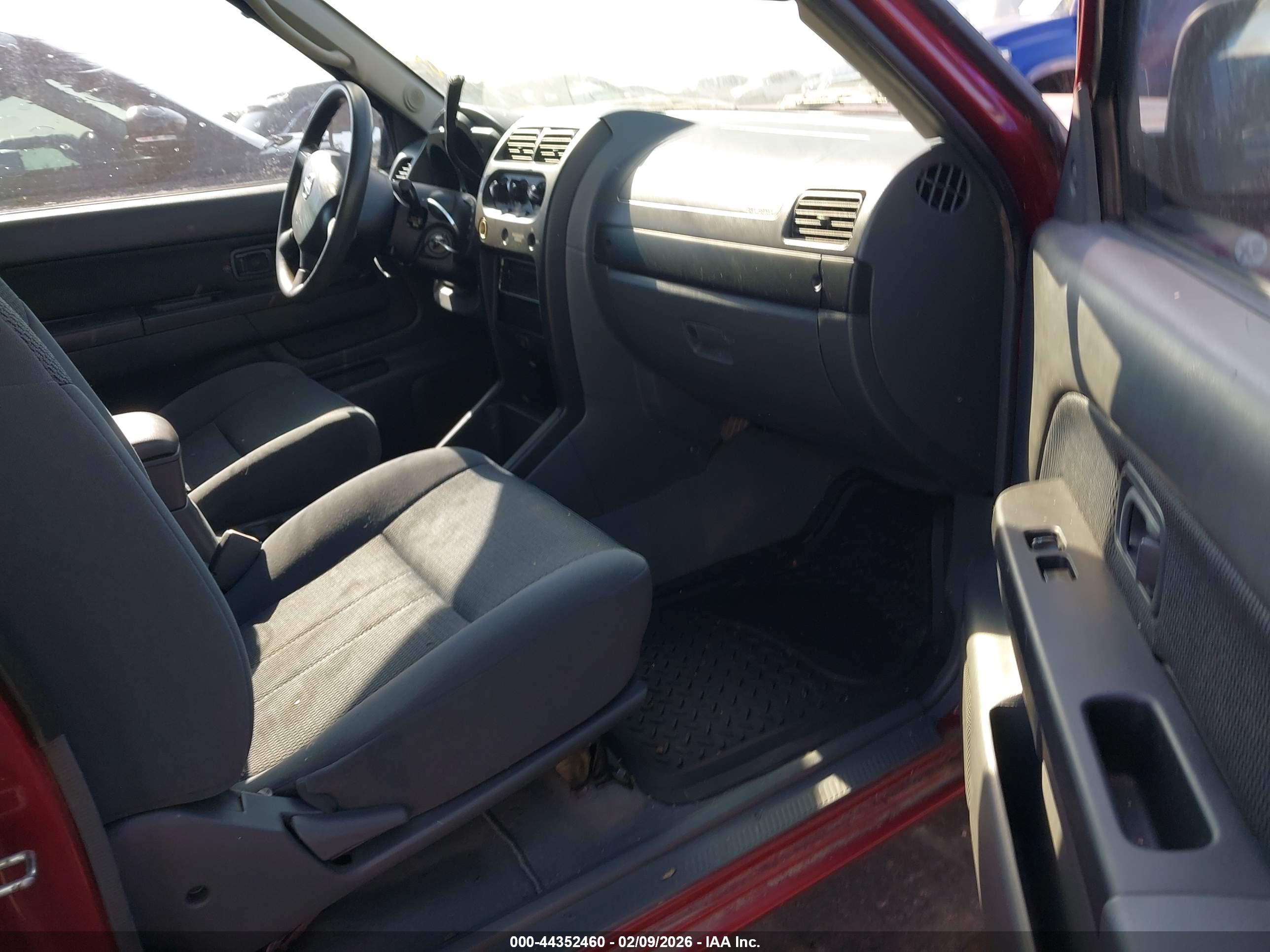 NISSAN FRONTIER image 5