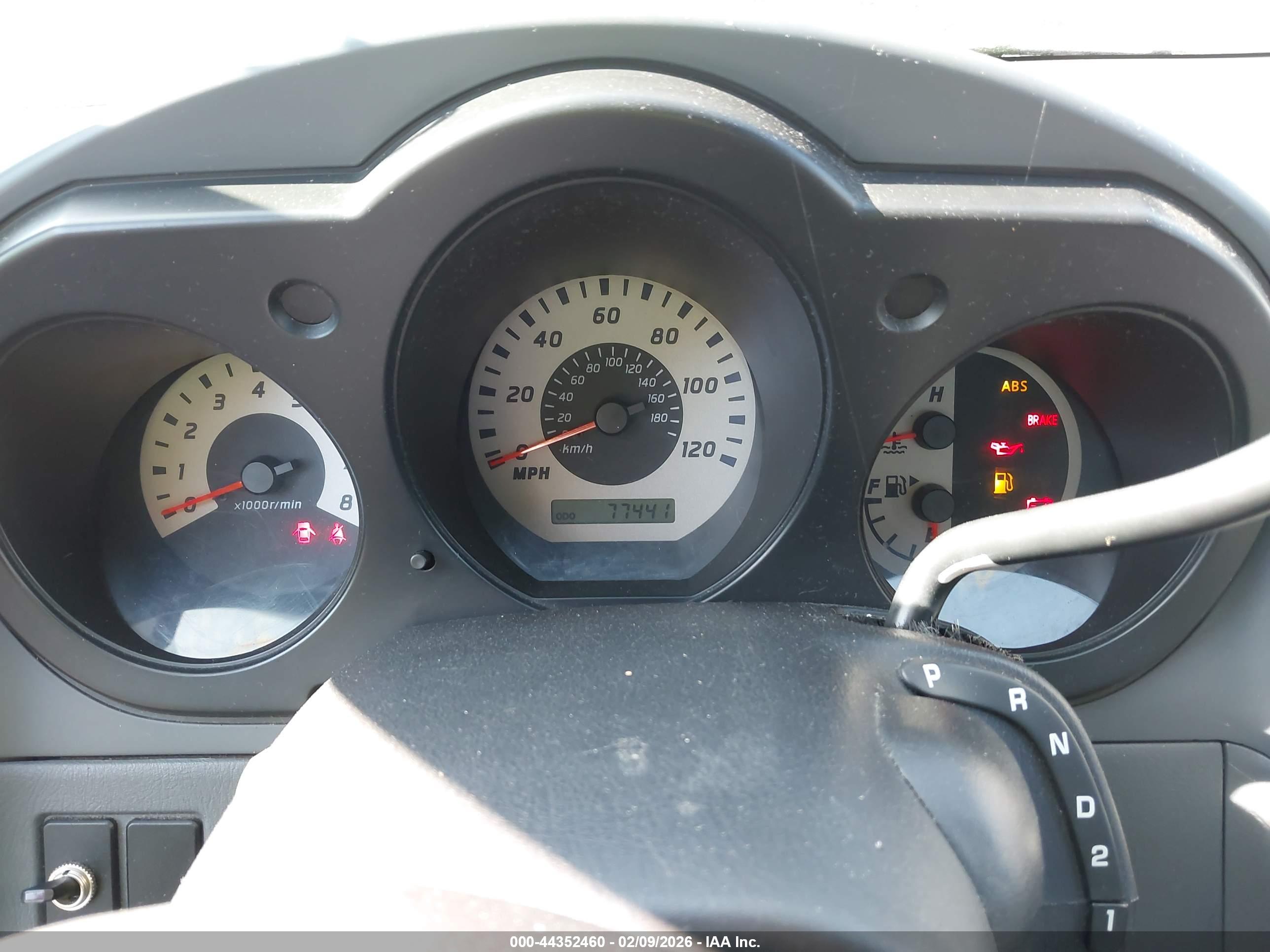 NISSAN FRONTIER image 7