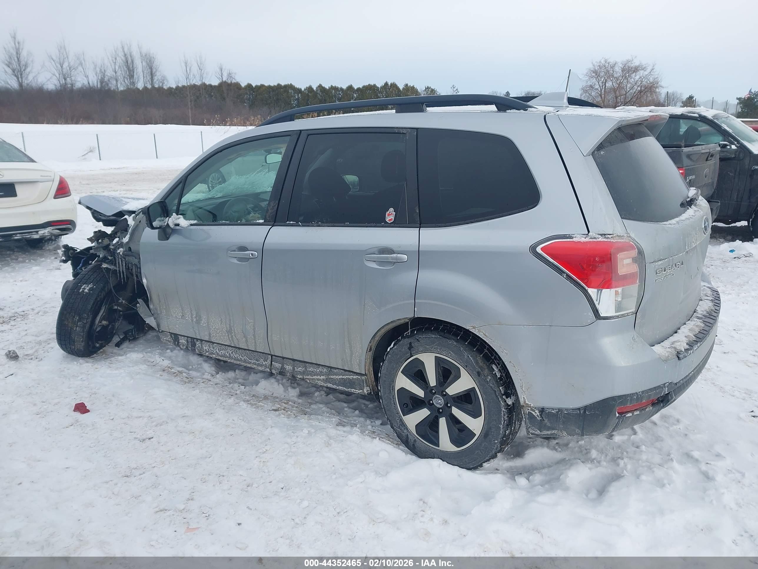SUBARU FORESTER image 3