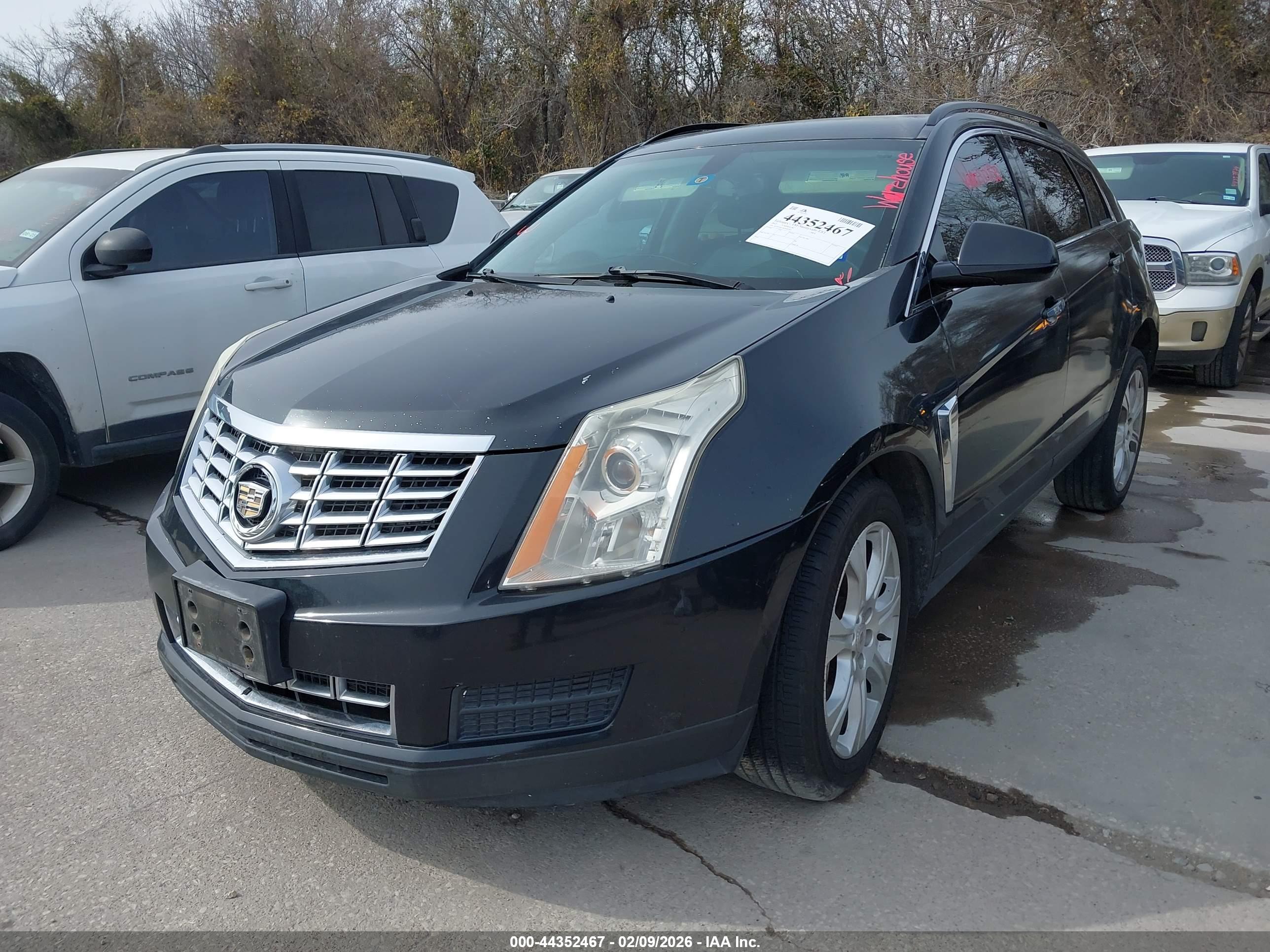 CADILLAC SRX image 2