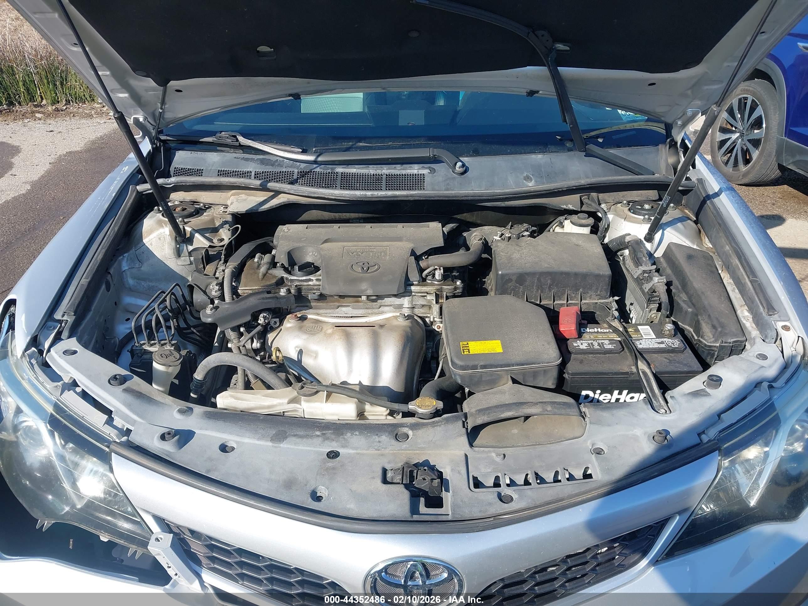 TOYOTA CAMRY image 10