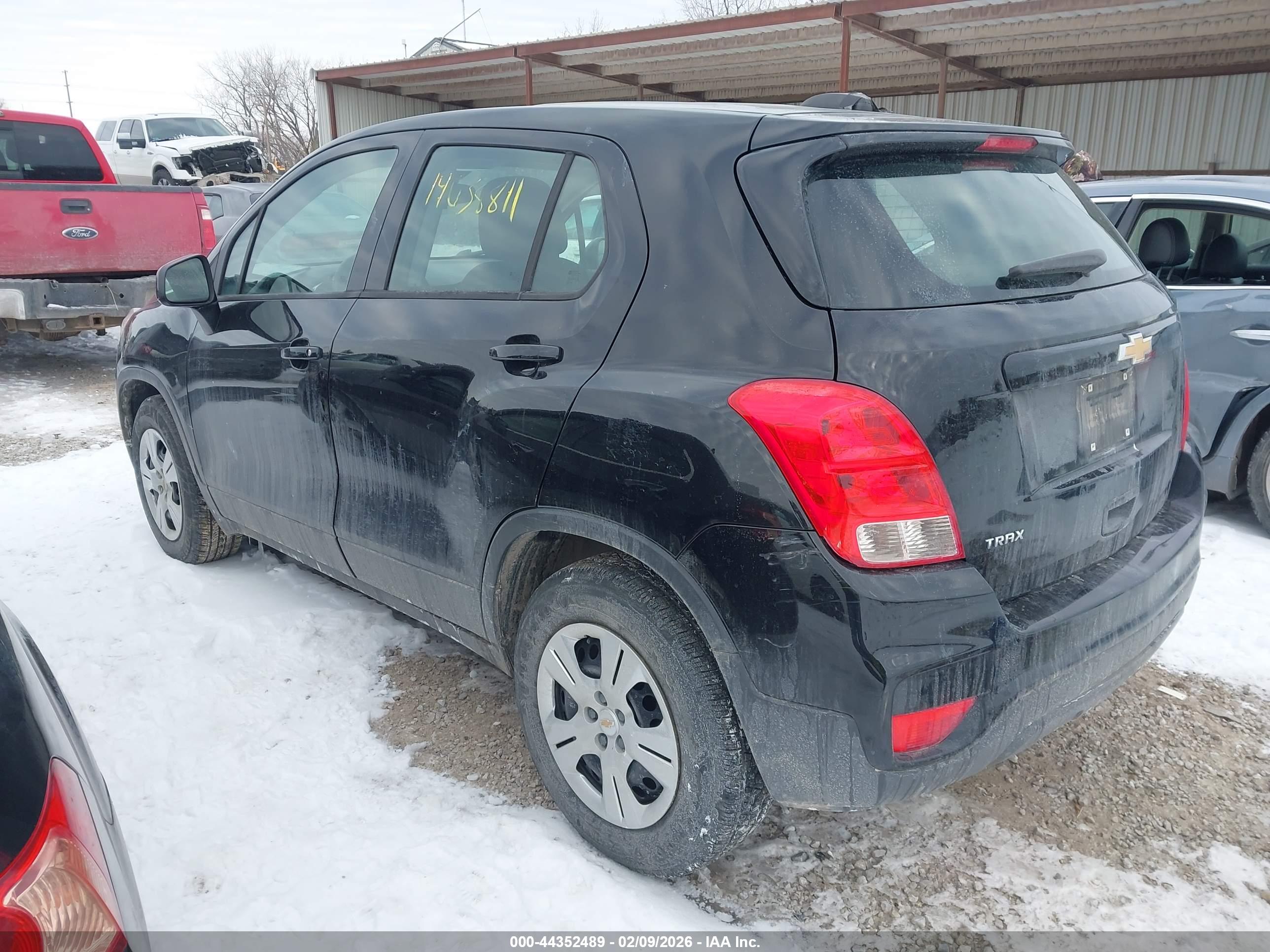 CHEVROLET TRAX image 3