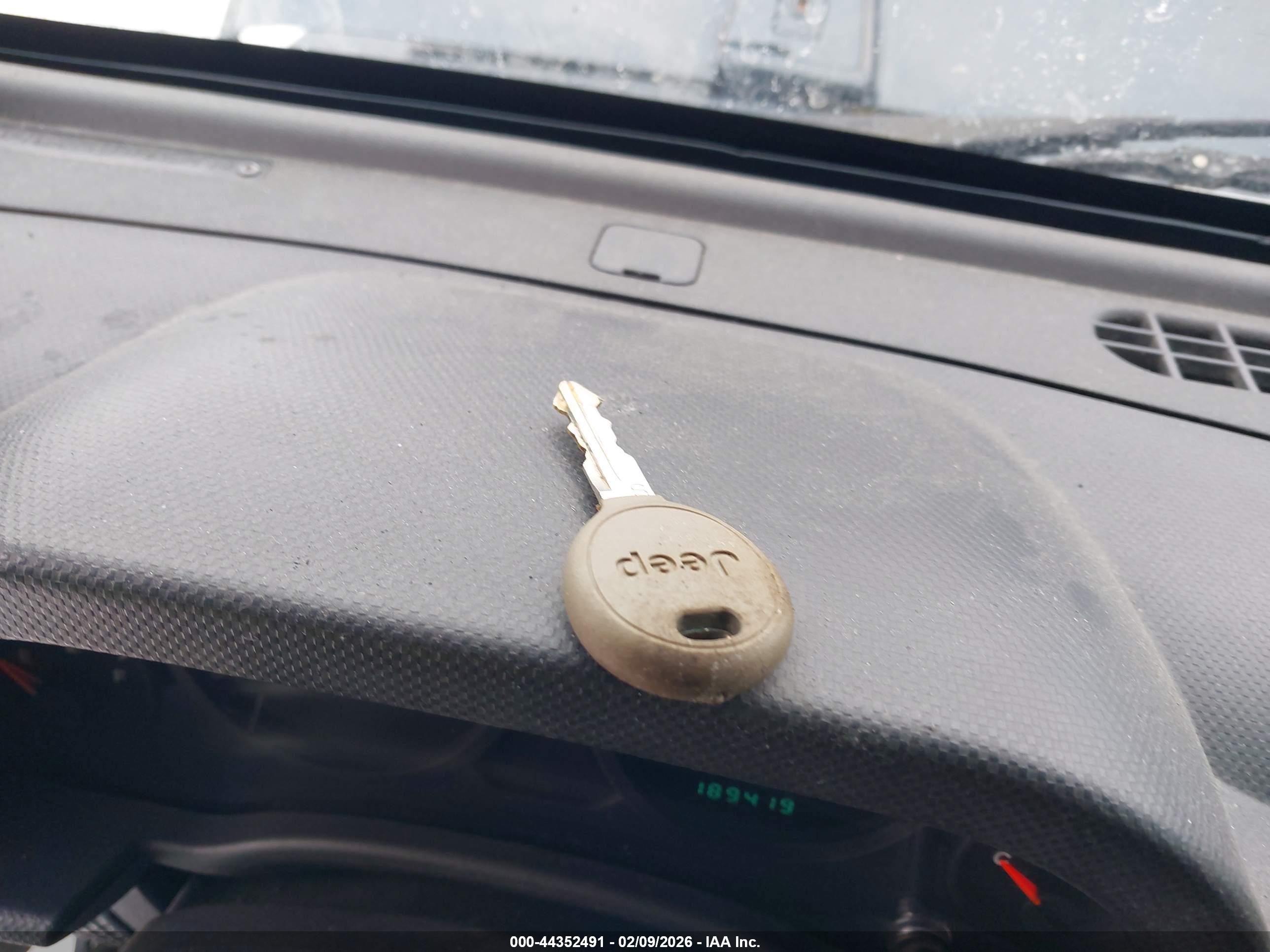 JEEP WRANGLER image 11