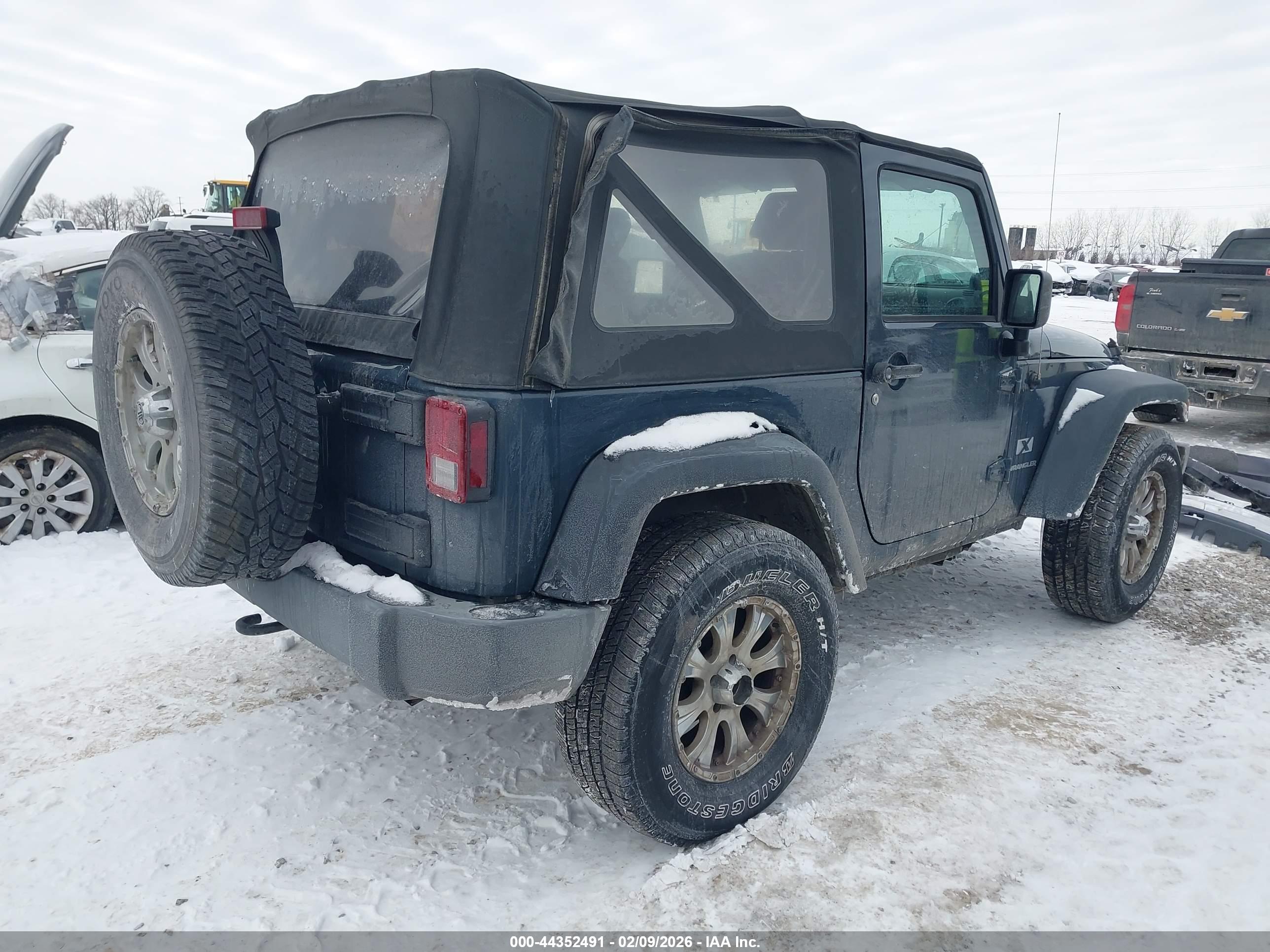 JEEP WRANGLER image 4