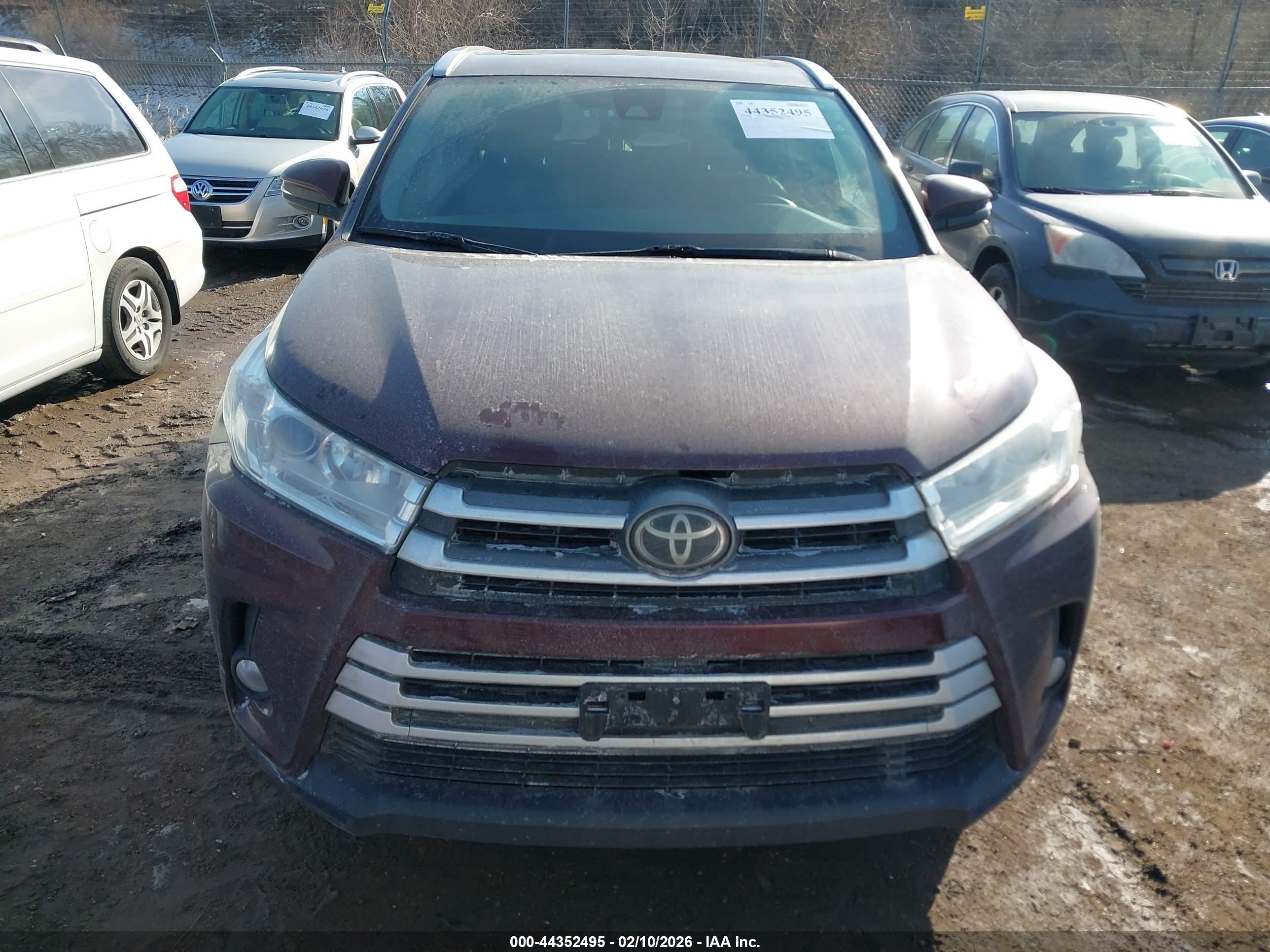 TOYOTA HIGHLANDER image 6