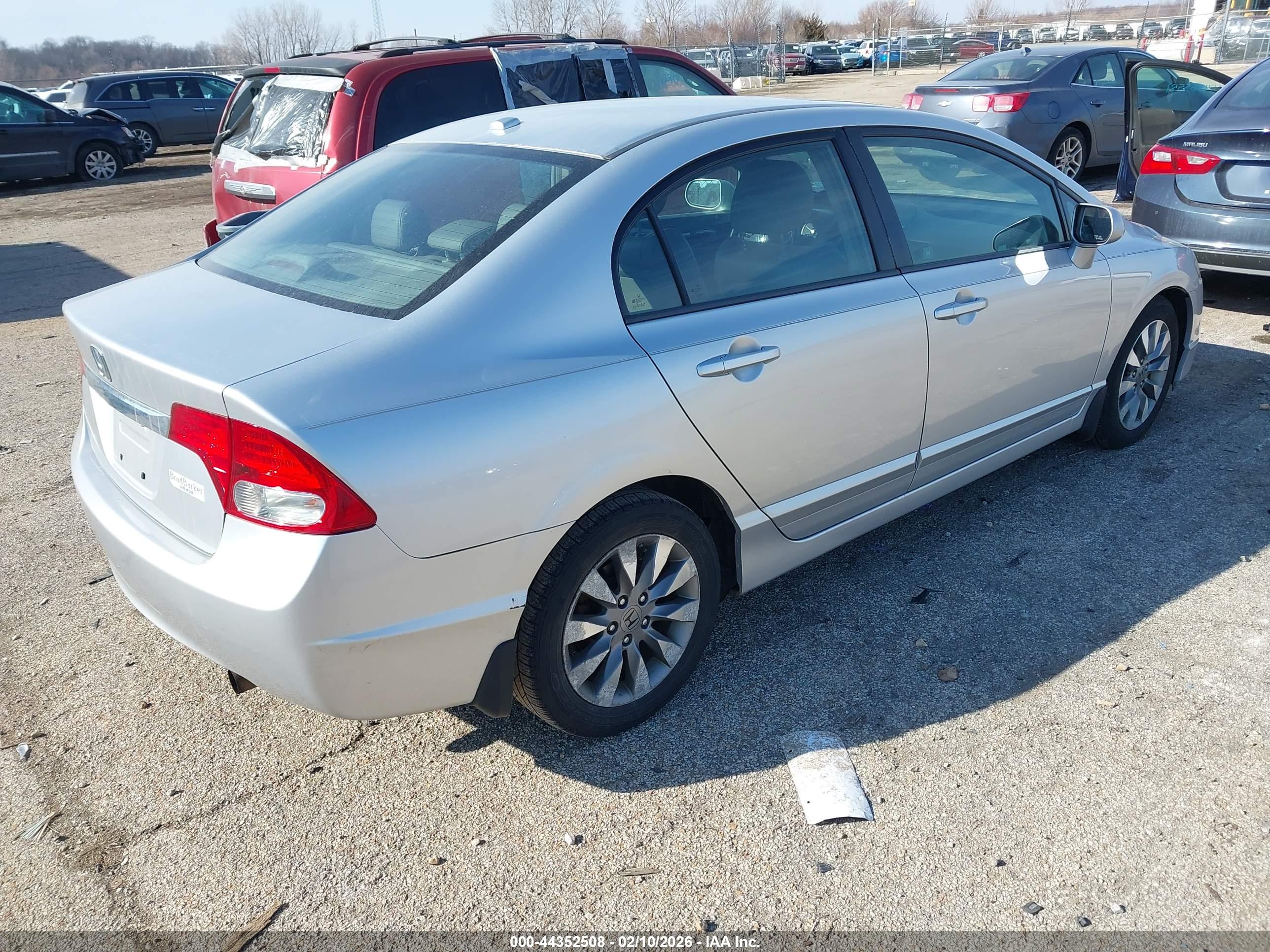 HONDA CIVIC image 4